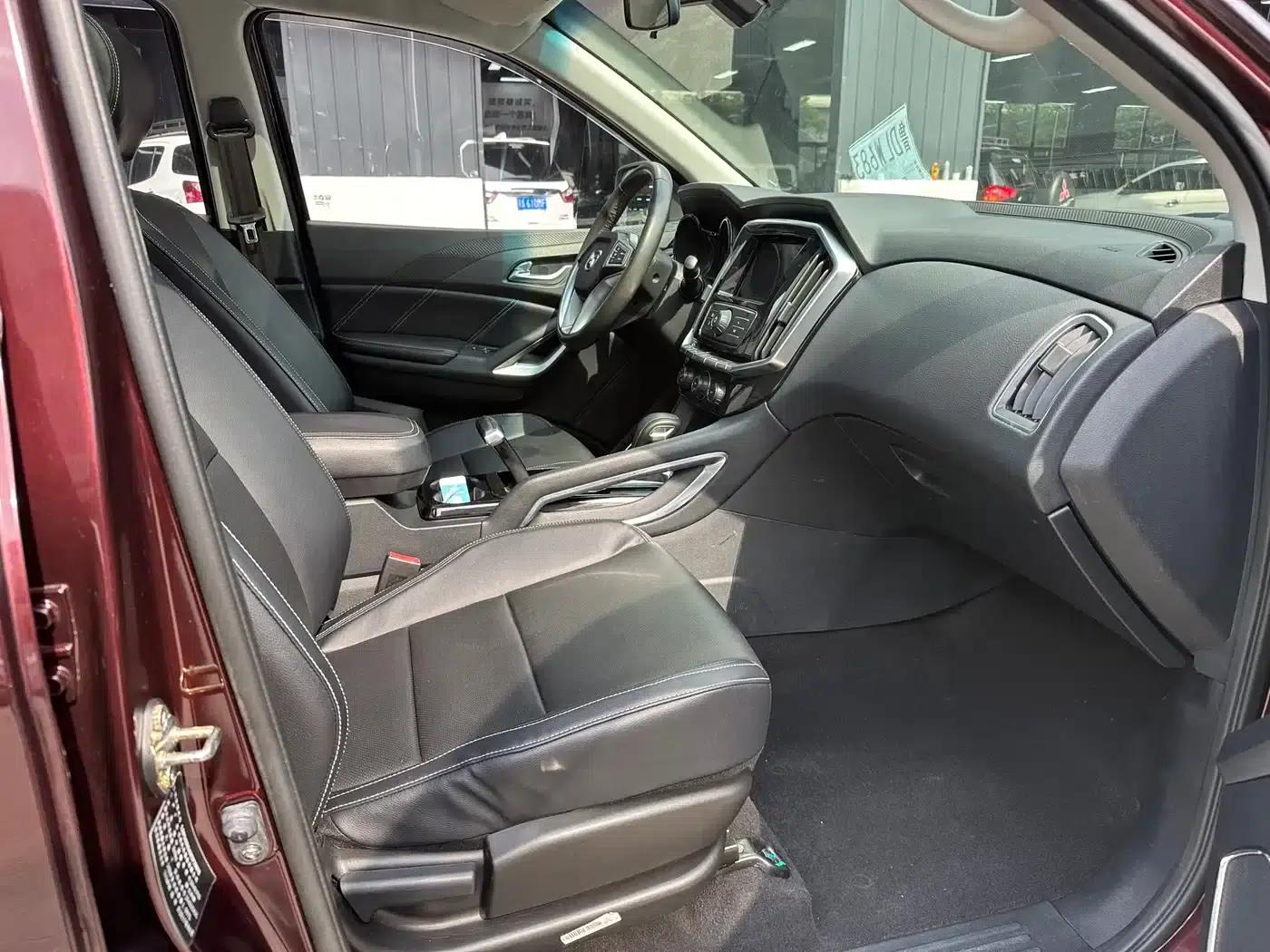 Yusheng S350 2016 2.0T Automatic 4WD Gasoline Super Luxury 7-Seater — миниатюра 9