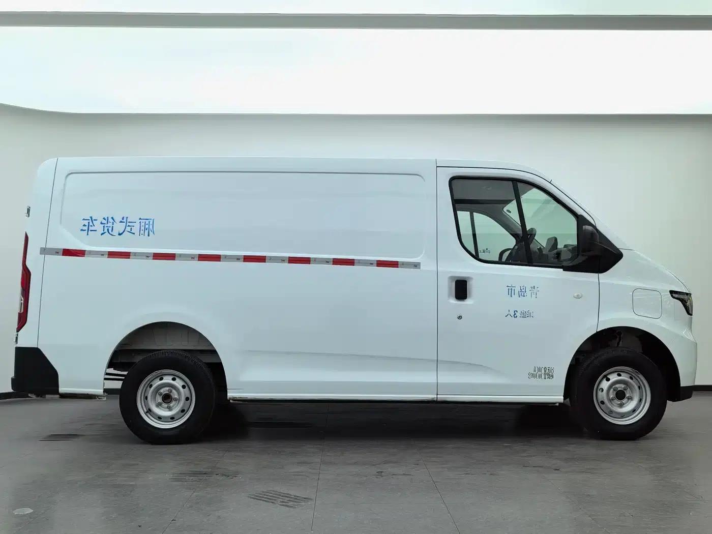 E-Fushun 2025 Model, Blind Window Version, 41.86kWh, Short Wheelbase, Low Roof, 3.0 Ton — миниатюра 11