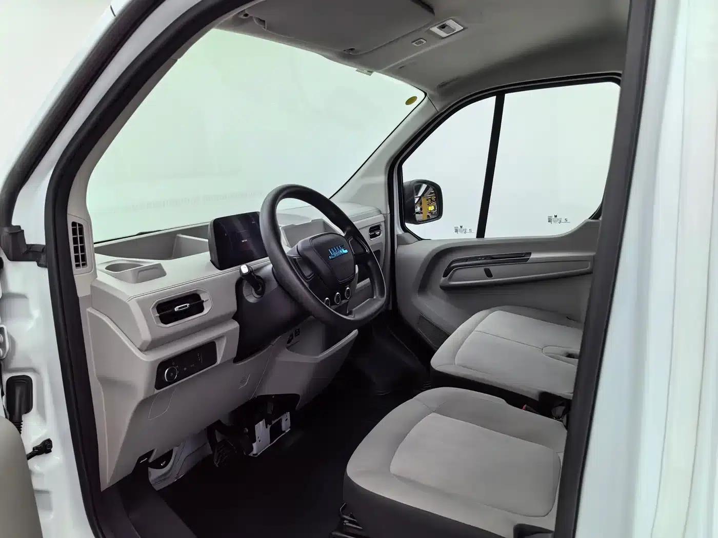 E-Fushun 2025 Model, Blind Window Version, 41.86kWh, Short Wheelbase, Low Roof, 3.0 Ton — миниатюра 13