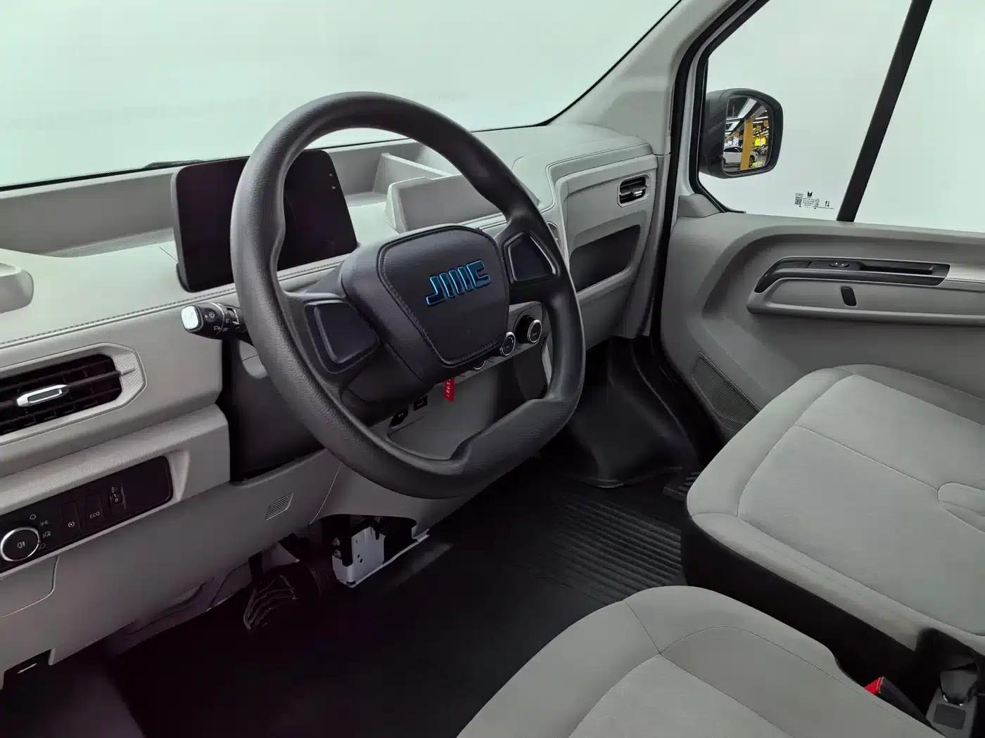 E-Fushun 2025 Model, Blind Window Version, 41.86kWh, Short Wheelbase, Low Roof, 3.0 Ton — миниатюра 15