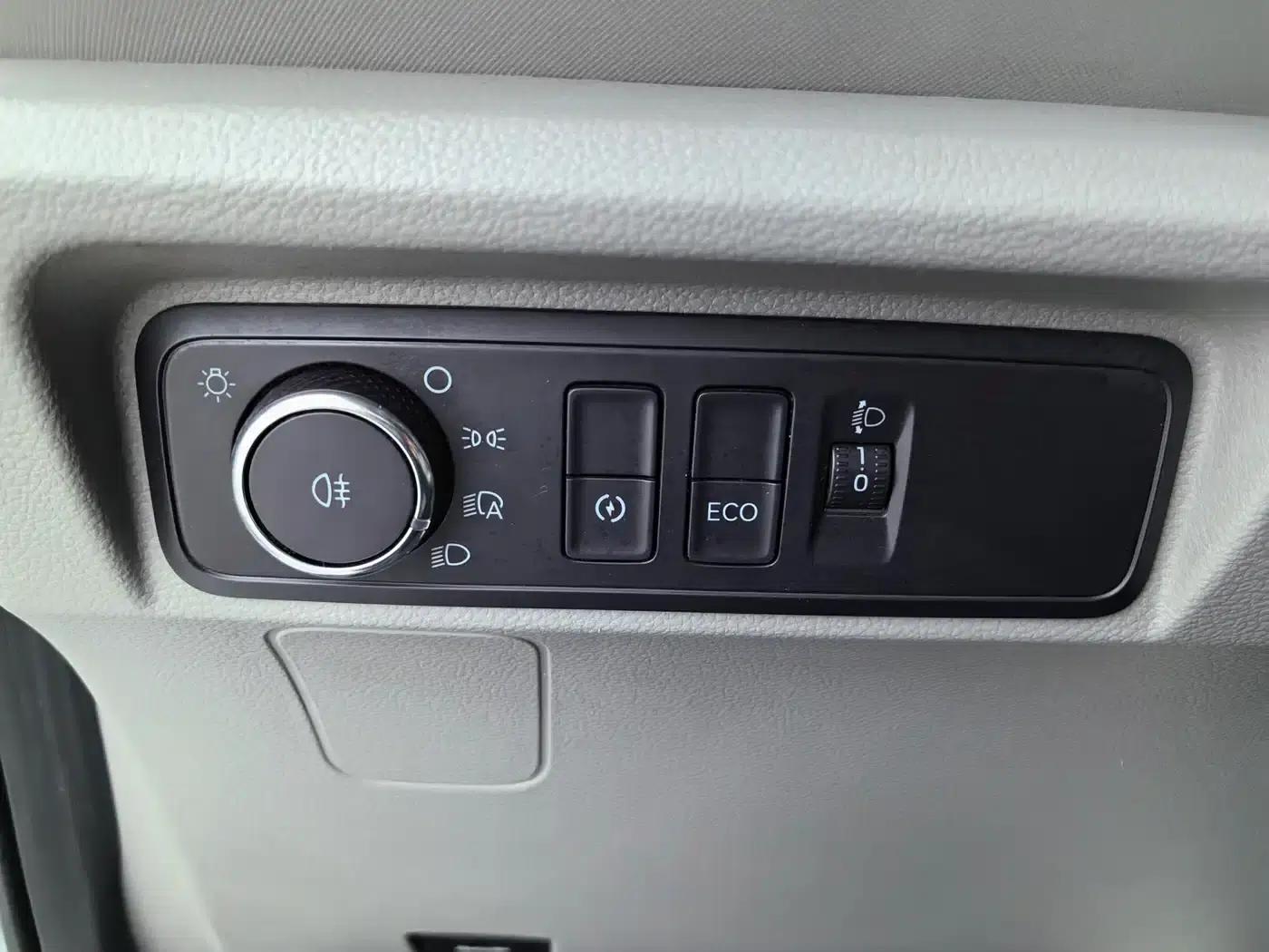 E-Fushun 2025 Model, Blind Window Version, 41.86kWh, Short Wheelbase, Low Roof, 3.0 Ton — миниатюра 16