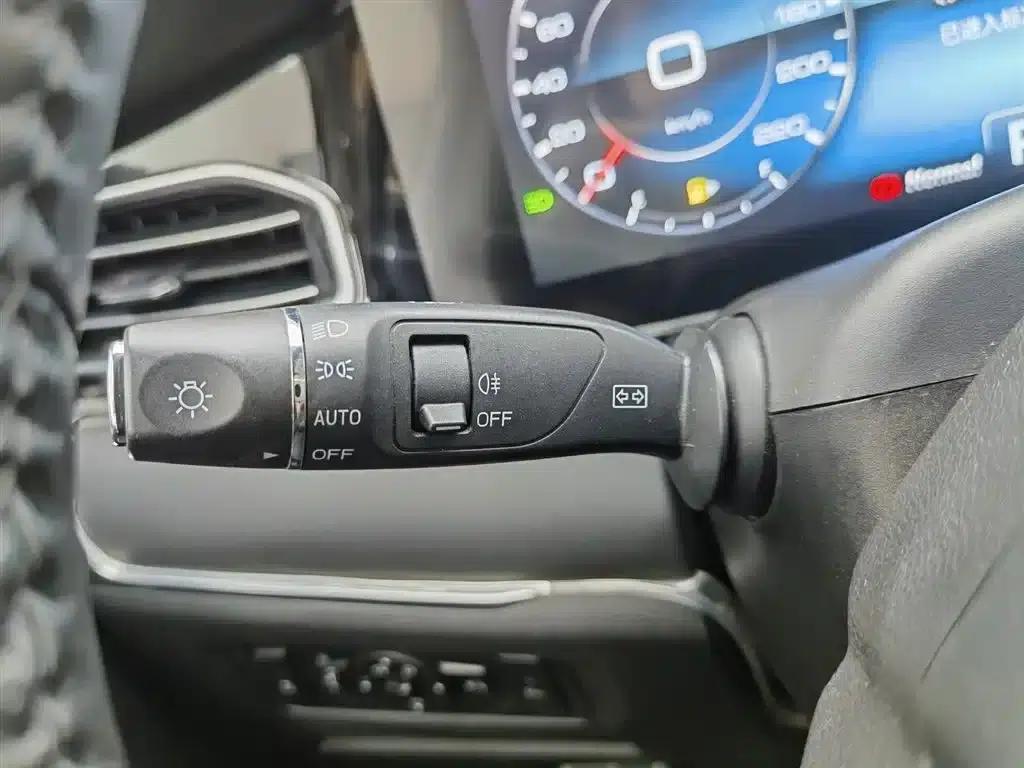 Jetour X90 2020 1.6T DCT Premium Edition 7-seater — миниатюра 21