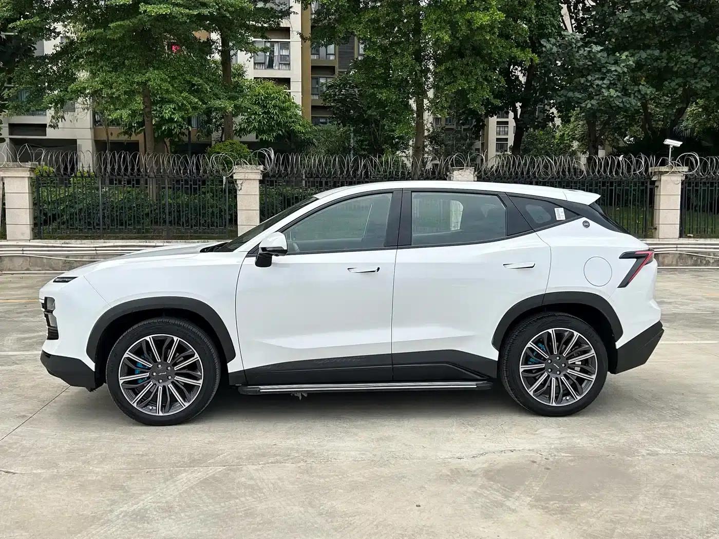 Jetour i-DM 2022 1.5T DHT Lightning 01 — миниатюра 18