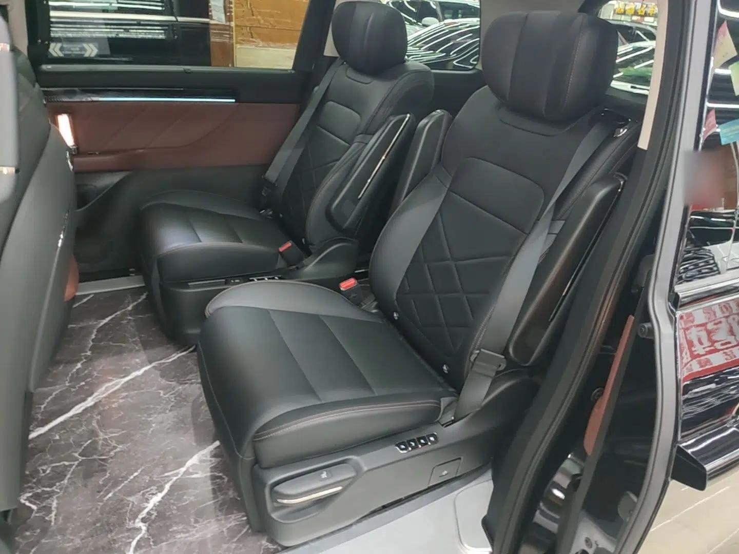 GAC Trumpchi E8 New Energy 2024 150km MAX+ — миниатюра 20