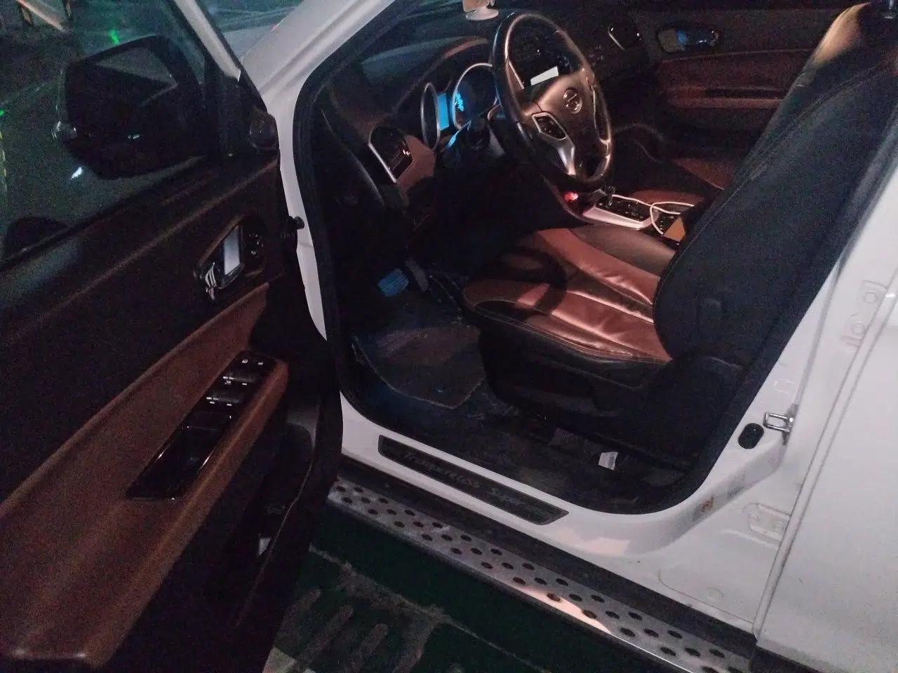 GAC Trumpchi GS5 Super 2016 2.0L Automatic Two-Wheel Drive Anniversary Edition — миниатюра 17
