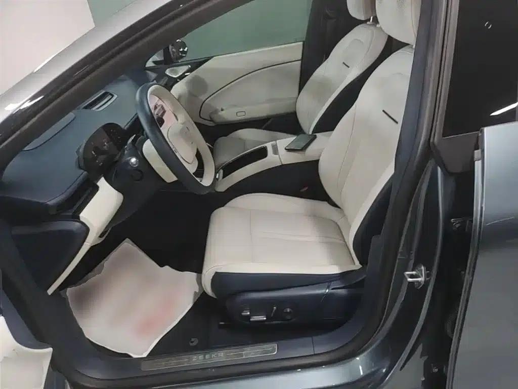 Jike 007 2024 Rear-Wheel Drive Intelligent Driving Edition 75kWh — миниатюра 15