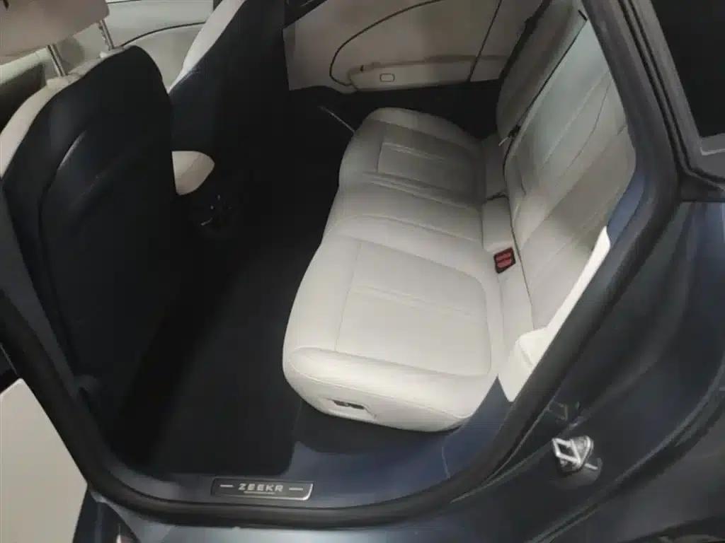 Jike 007 2024 Rear-Wheel Drive Intelligent Driving Edition 75kWh — миниатюра 17