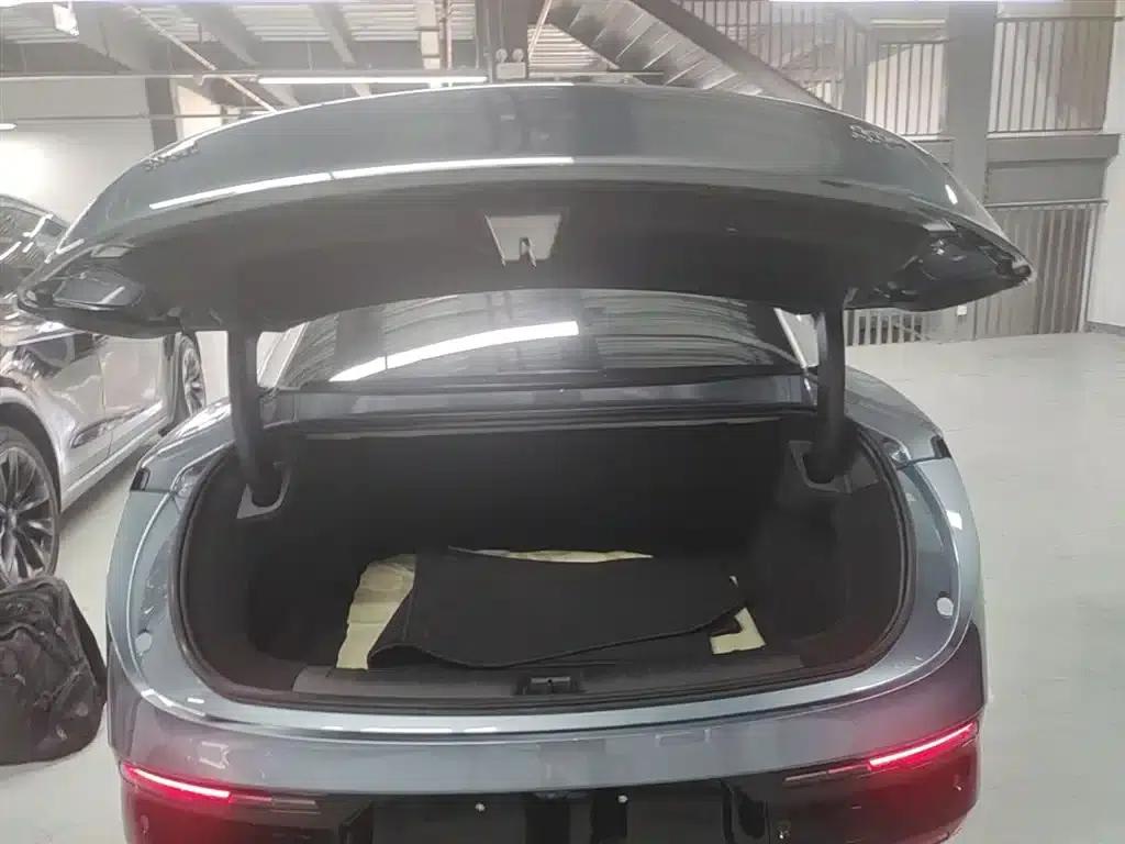 Jike 007 2024 Rear-Wheel Drive Intelligent Driving Edition 75kWh — миниатюра 19