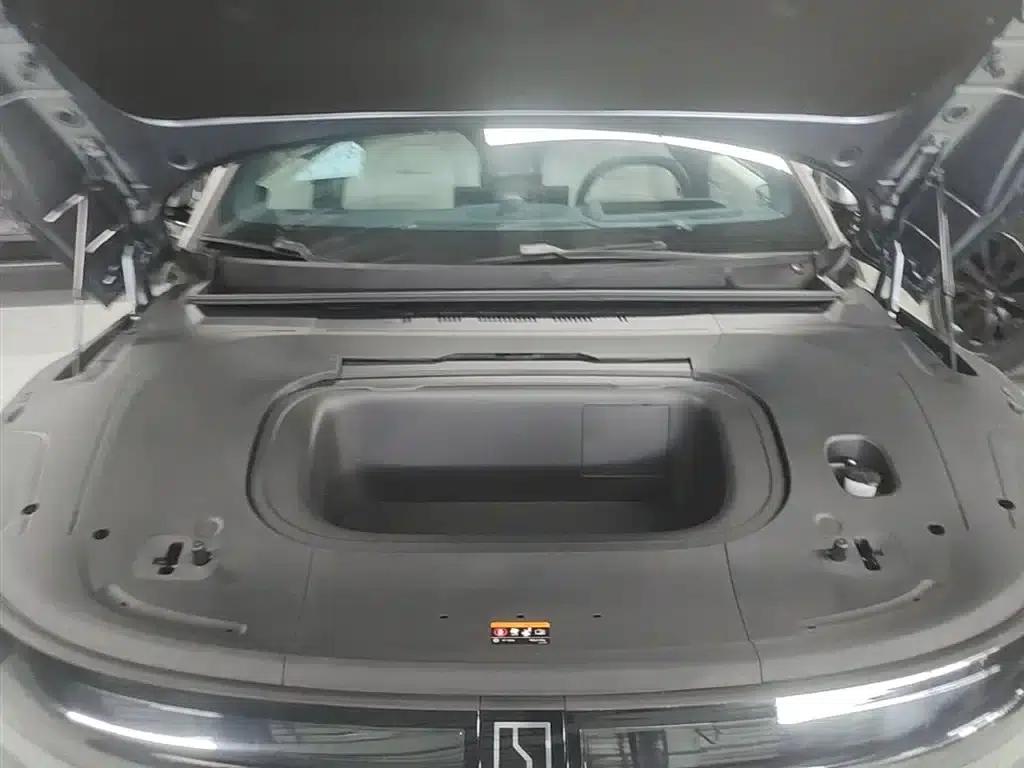 Jike 007 2024 Rear-Wheel Drive Intelligent Driving Edition 75kWh — миниатюра 20