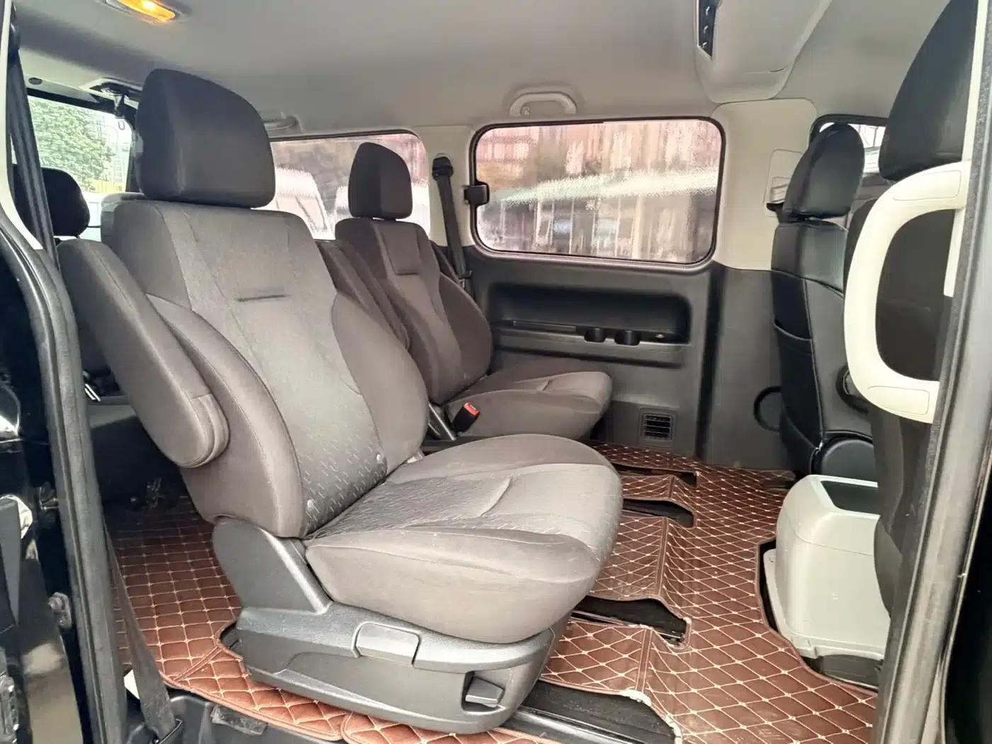 Refine M4 2017 1.9T Diesel Manual Deluxe Edition — миниатюра 11