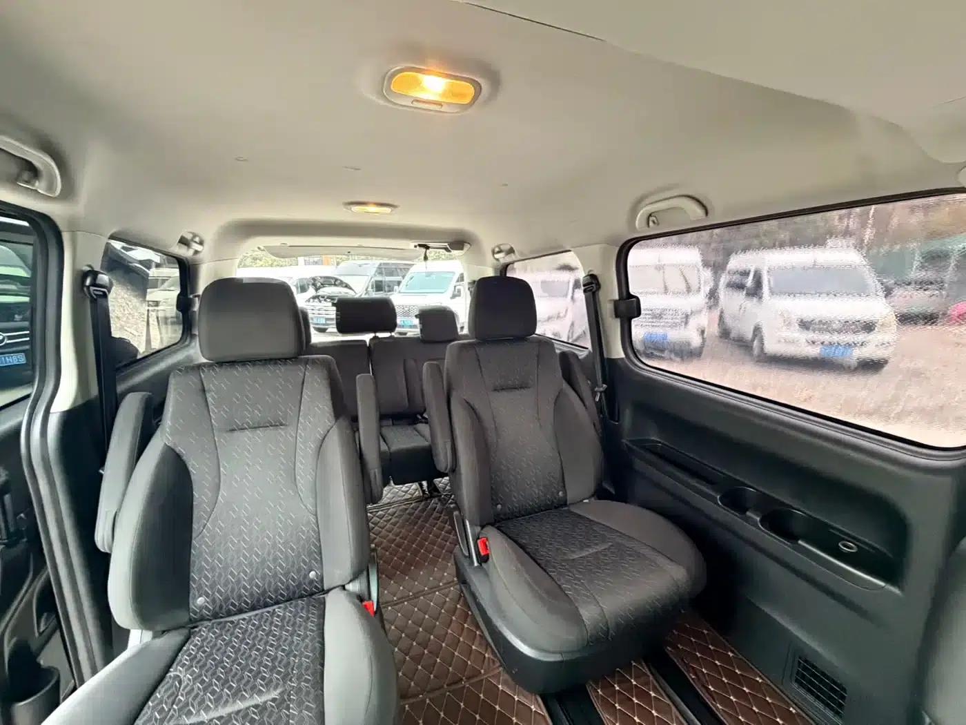 Refine M4 2017 1.9T Diesel Manual Deluxe Edition — миниатюра 13
