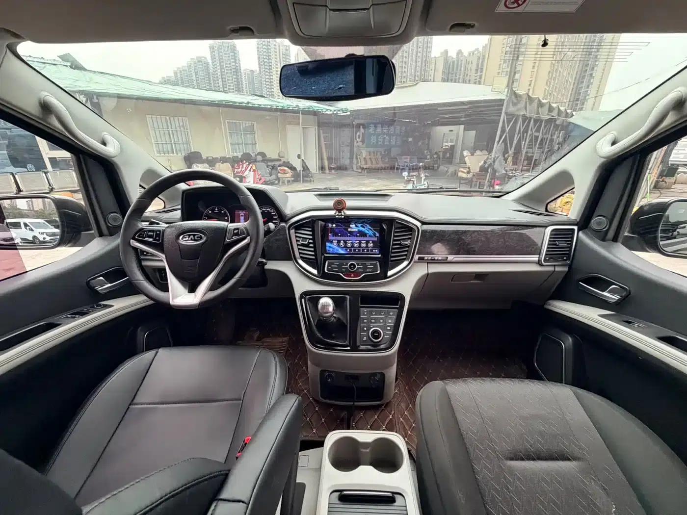 Refine M4 2017 1.9T Diesel Manual Deluxe Edition — миниатюра 9