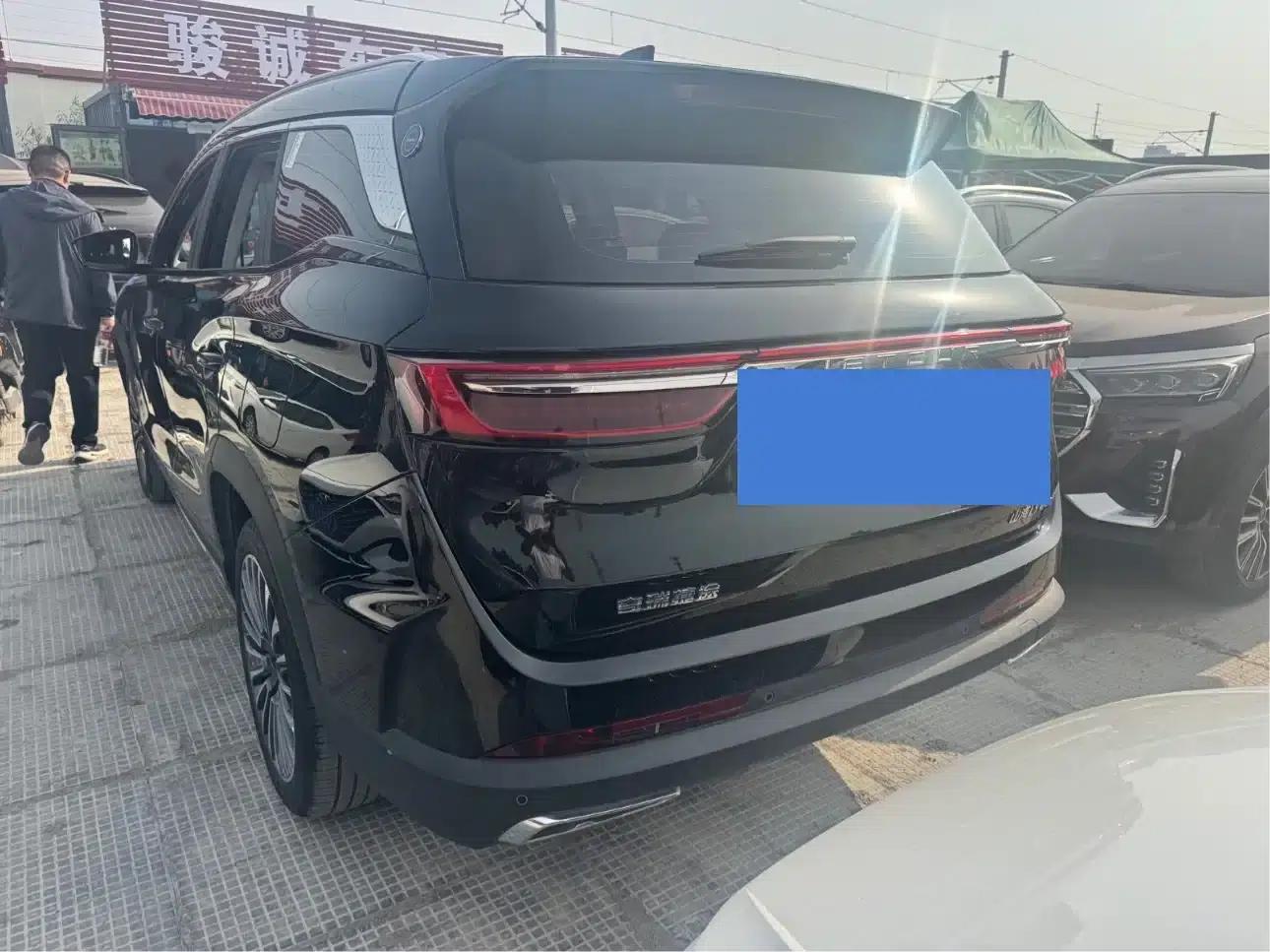 Jetour Mountain & Sea L9 2025 1.5TD 2DHT Flagship Edition 7-Seater — миниатюра 8