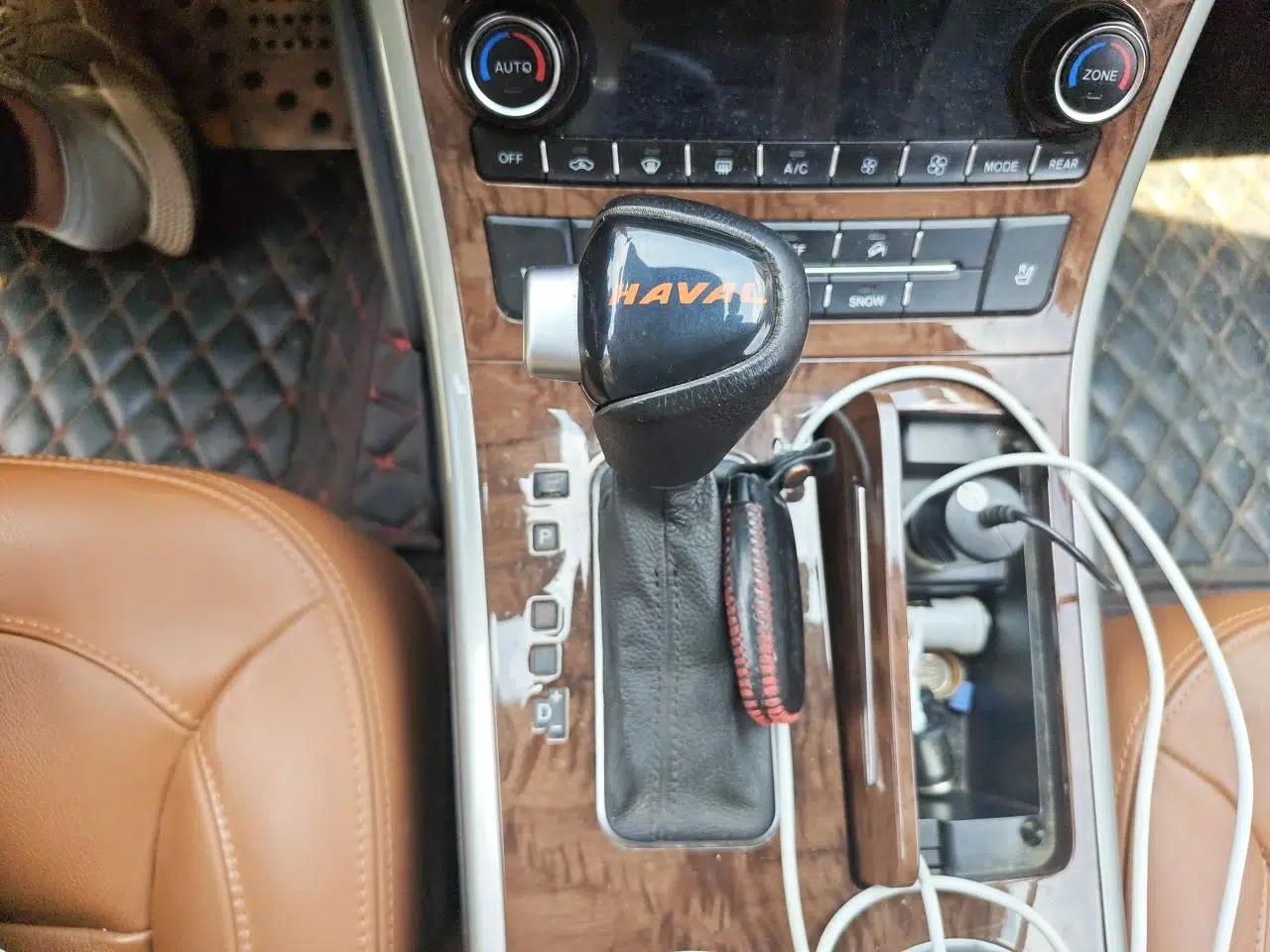 Haval H8 2015 2.0T Four-Wheel Drive Luxury Model — миниатюра 15