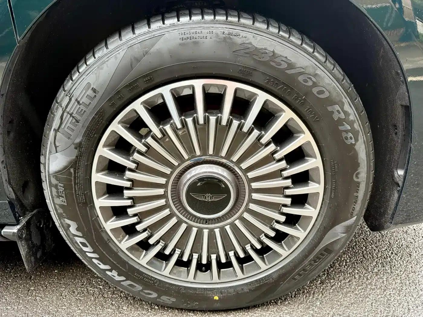 Yizhen L380 2025 Model 805km Classic Edition 4WD — миниатюра 18