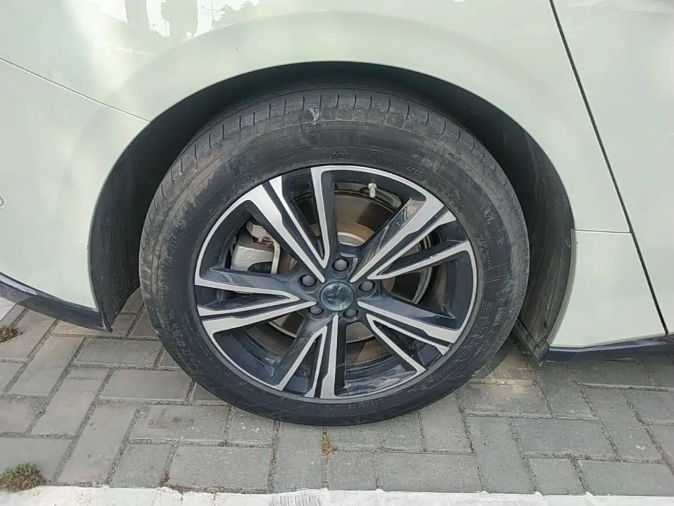 Hongqi EH7 2024 820 Pro — миниатюра 10