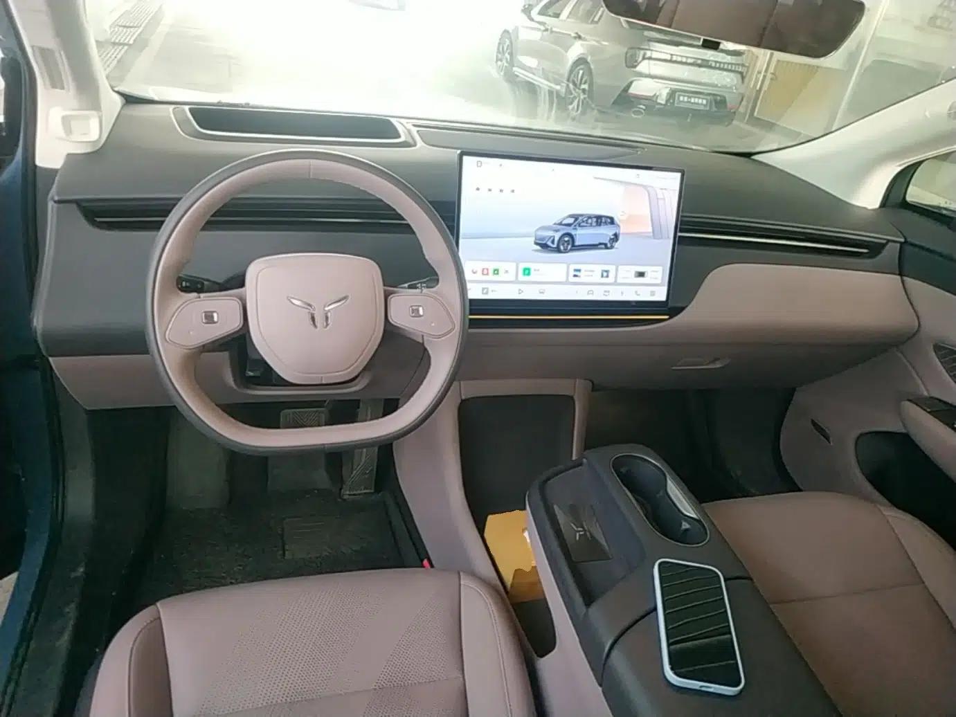 Hongqi Tiangong 06 2025 660 4x4 Smart Selection Edition — миниатюра 13