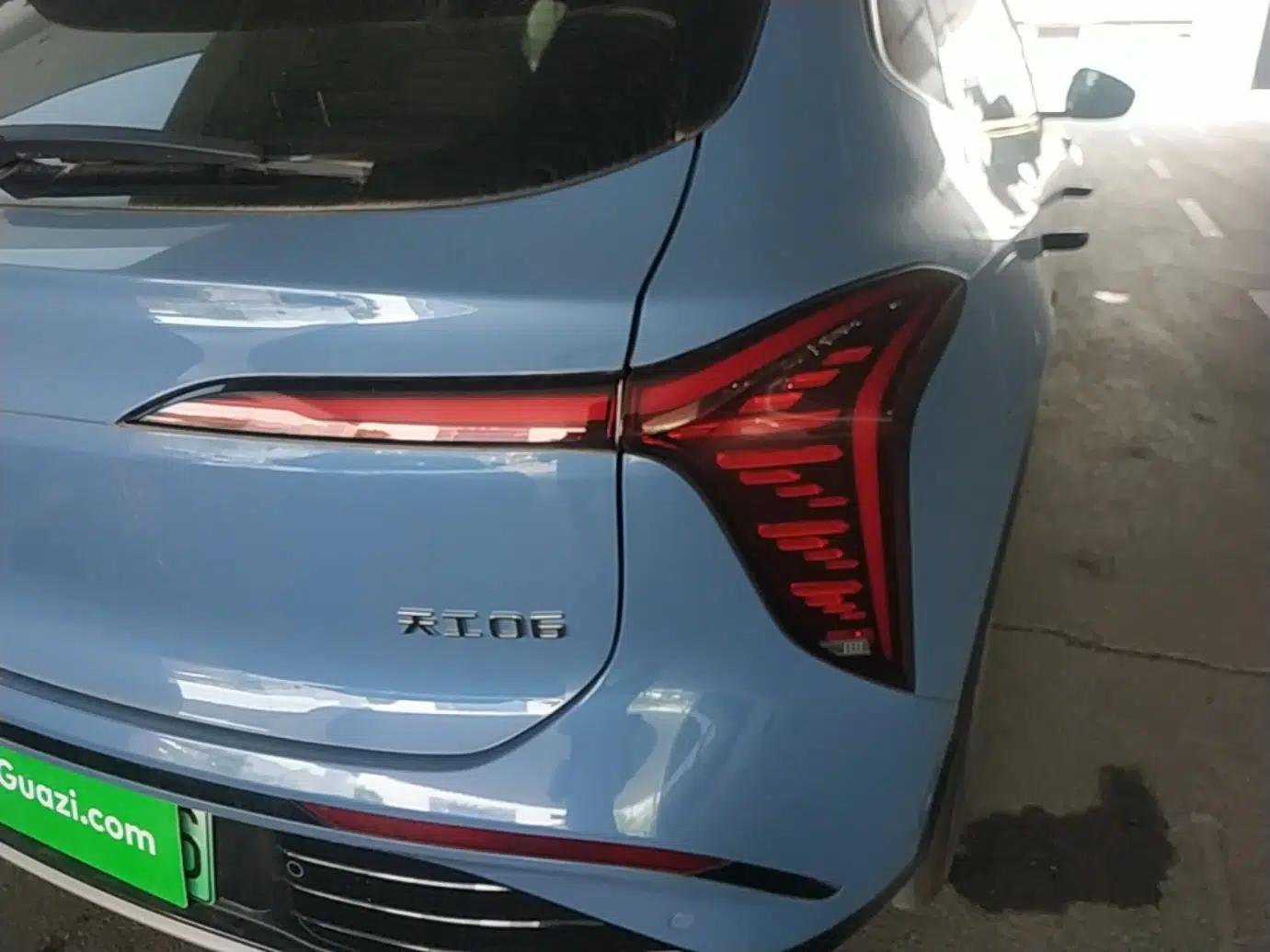 Hongqi Tiangong 06 2025 660 4x4 Smart Selection Edition — миниатюра 7