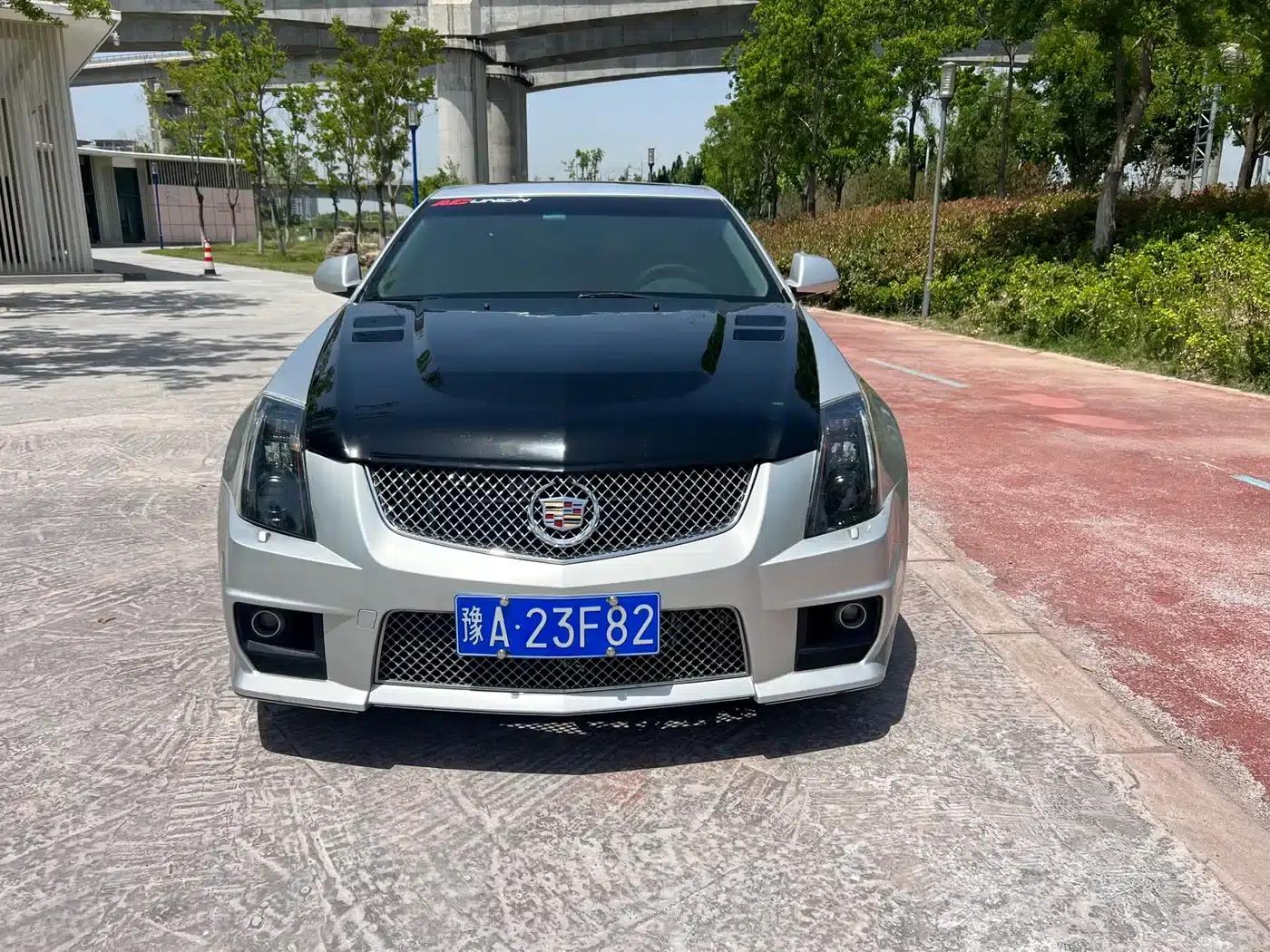 Imported Cadillac CTS 2009 model 6.2L CTS-V — миниатюра 2