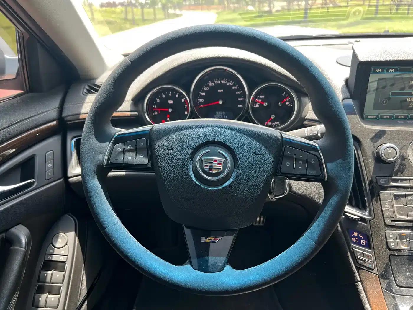 Imported Cadillac CTS 2009 model 6.2L CTS-V — миниатюра 14