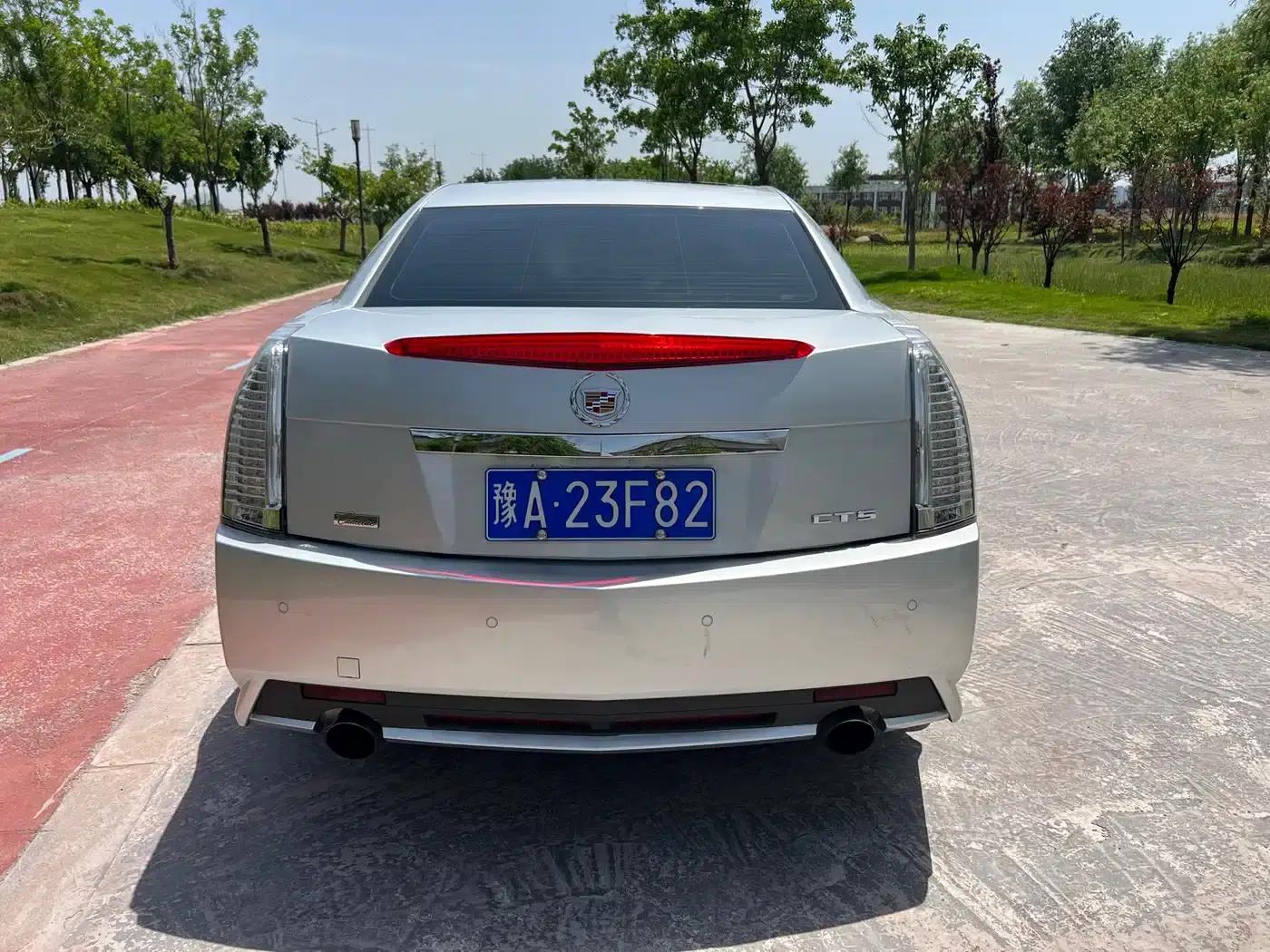 Imported Cadillac CTS 2009 model 6.2L CTS-V — миниатюра 6