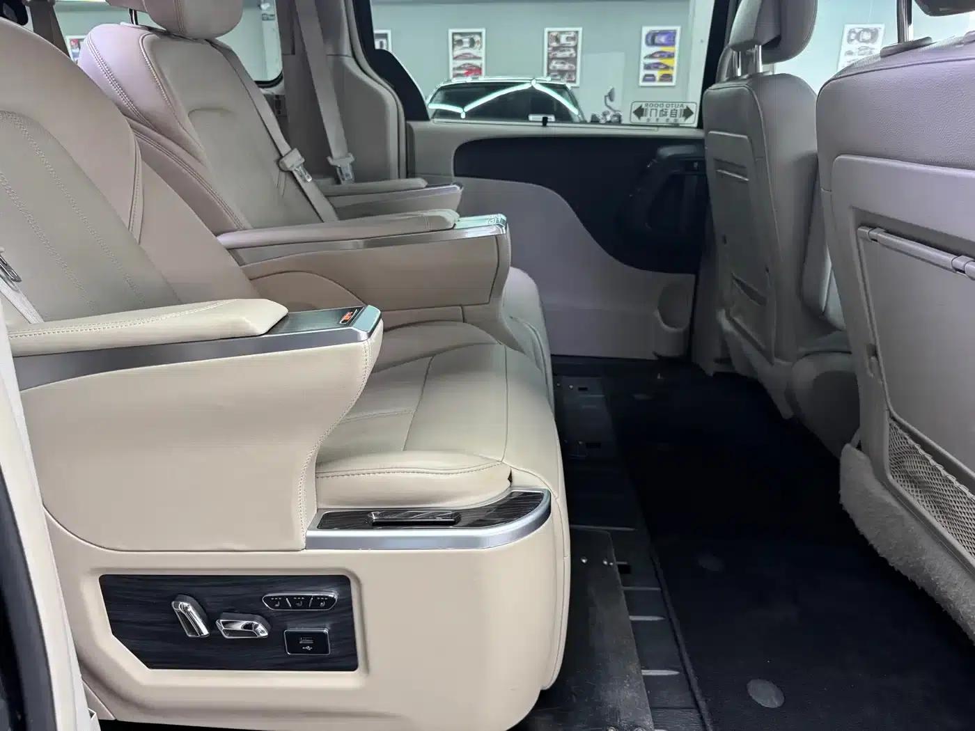 2014 Chrysler Grand Voyager (Imported) 3.6L Comfort Edition — миниатюра 14