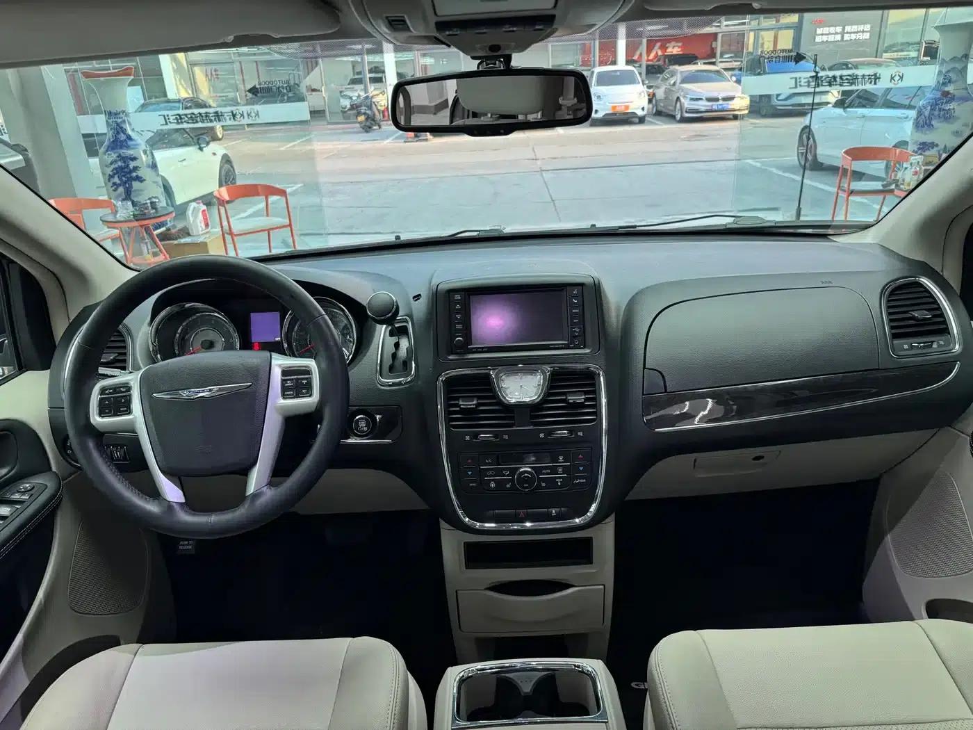 2014 Chrysler Grand Voyager (Imported) 3.6L Comfort Edition — миниатюра 17