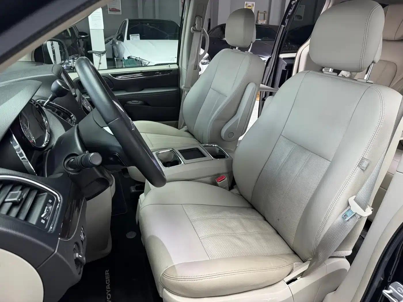 2014 Chrysler Grand Voyager (Imported) 3.6L Comfort Edition — миниатюра 20