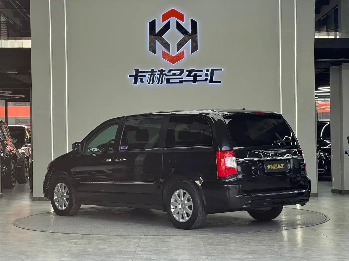 2014 Chrysler Grand Voyager (Imported) 3.6L Comfort Edition — миниатюра 5