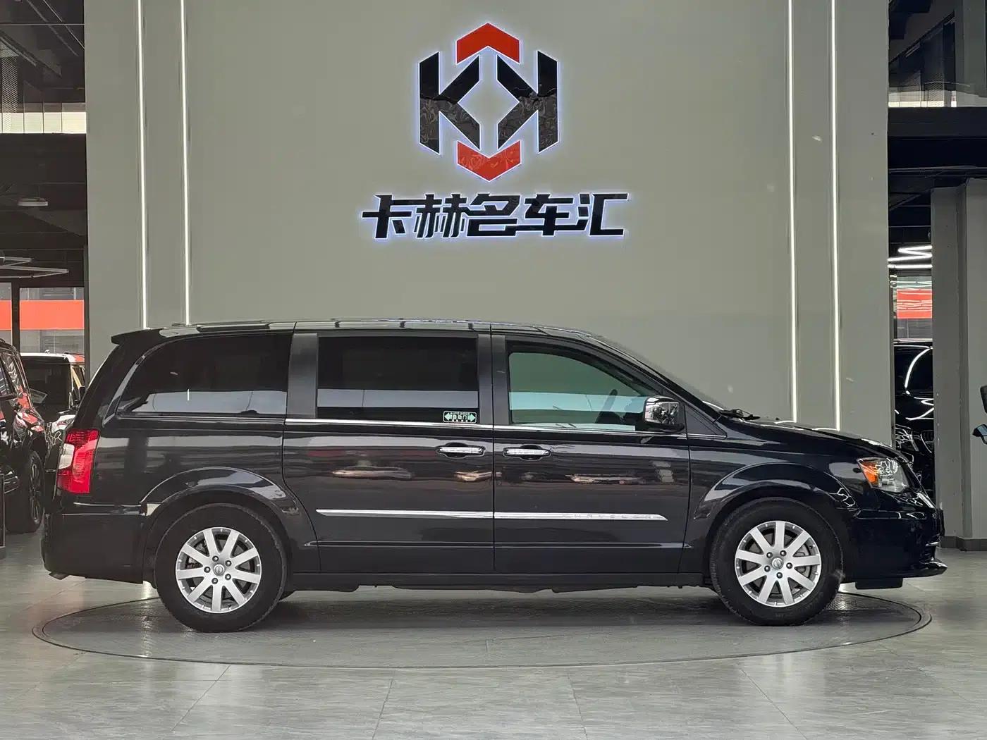 2014 Chrysler Grand Voyager (Imported) 3.6L Comfort Edition — миниатюра 7