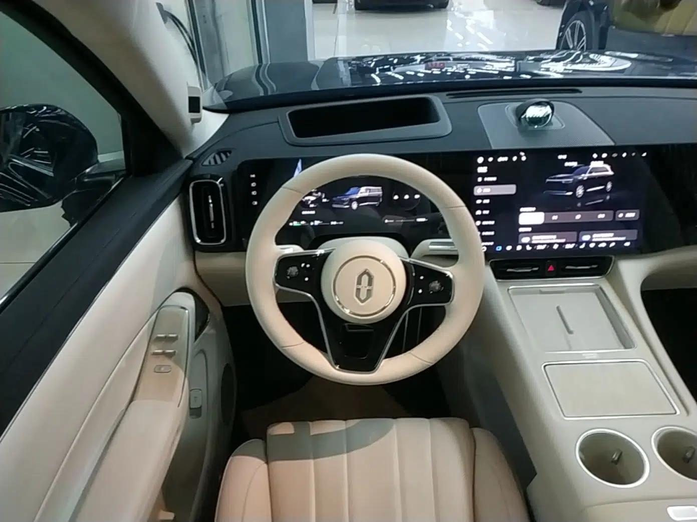 Hima AITO M8 2025 Extended-Range Max Version 37 kWh 5-Seater — миниатюра 14