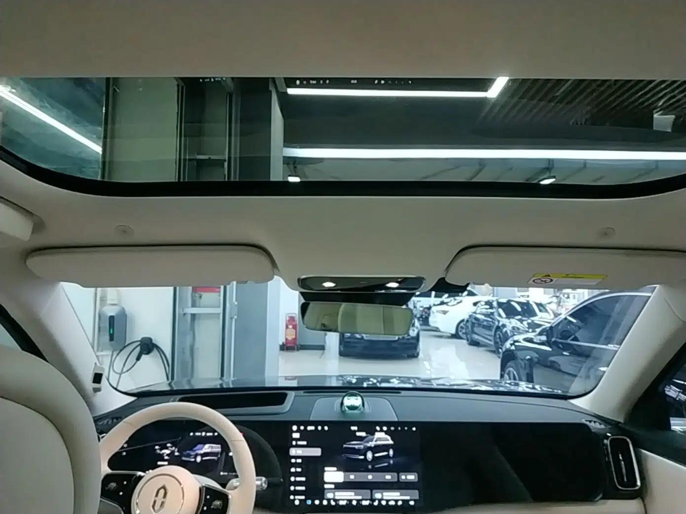 Hima AITO M8 2025 Extended-Range Max Version 37 kWh 5-Seater — миниатюра 21