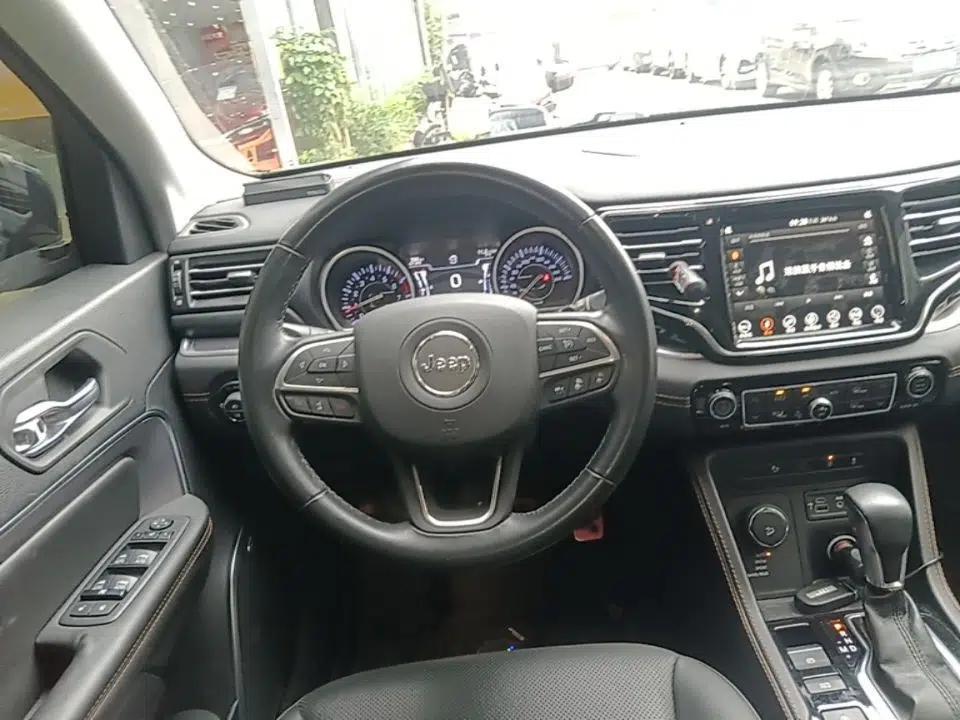 Jeep Grand Commander 2018 2.0T Four-Wheel Drive Smart Enjoyment Version China VI — миниатюра 14