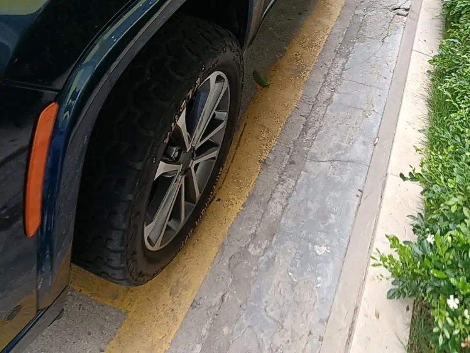 Jeep Grand Commander 2018 2.0T Four-Wheel Drive Smart Enjoyment Version China VI — миниатюра 8