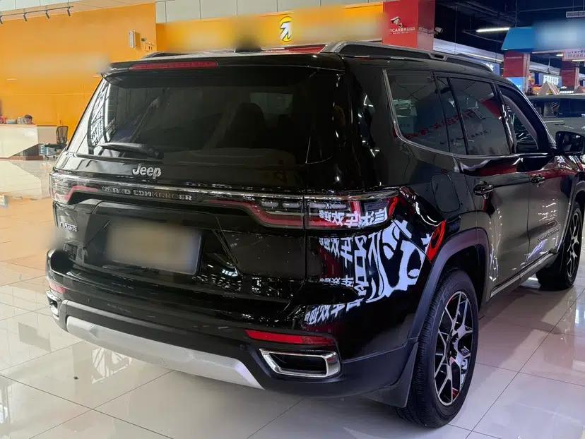 Jeep Grand Commander 2022 2.0T Two-Wheel Drive Luxury Version — миниатюра 6