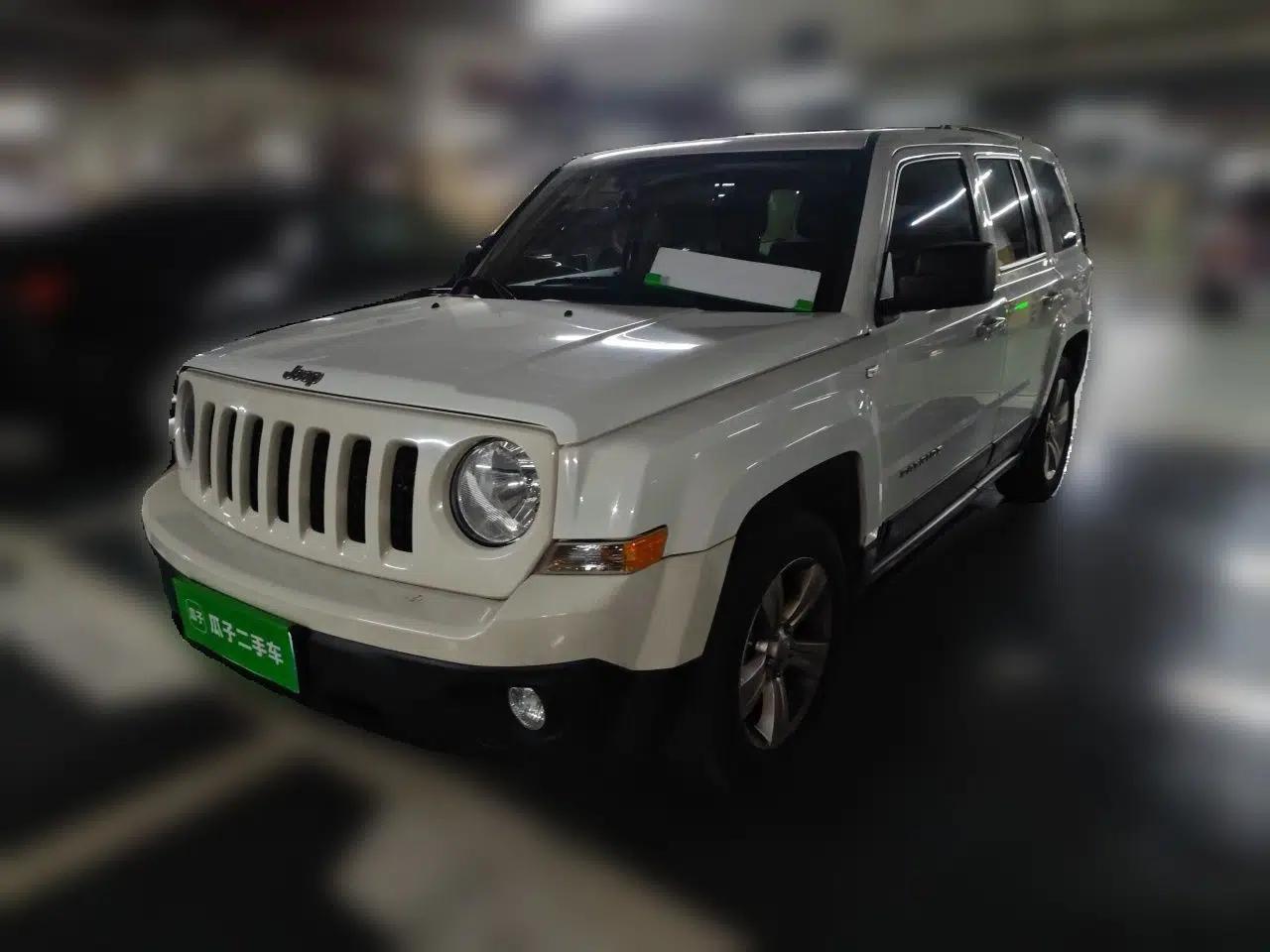 Jeep Patriot 2015 2.0L Sport Edition — миниатюра 1