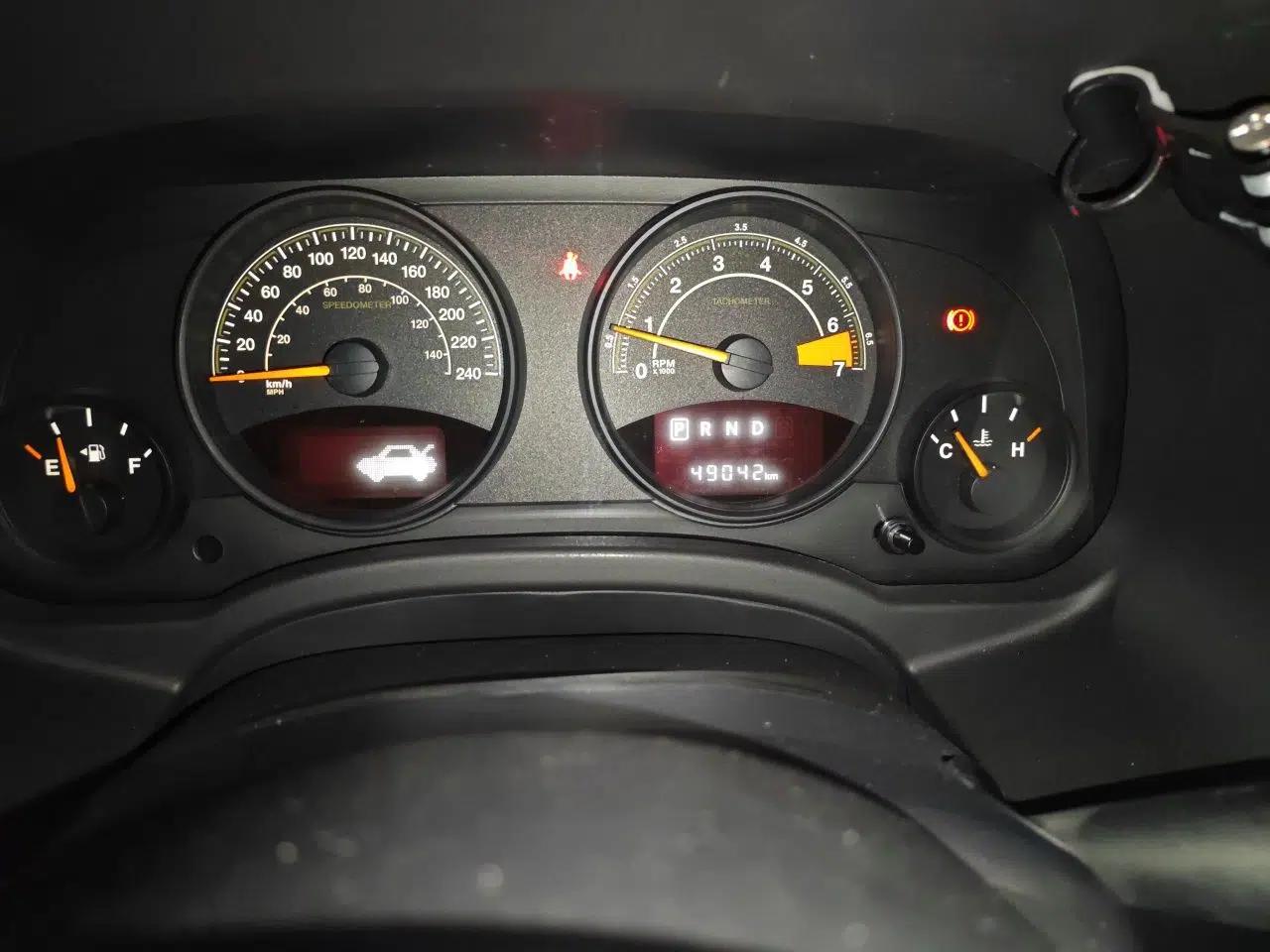 Jeep Patriot 2015 2.0L Sport Edition — миниатюра 13