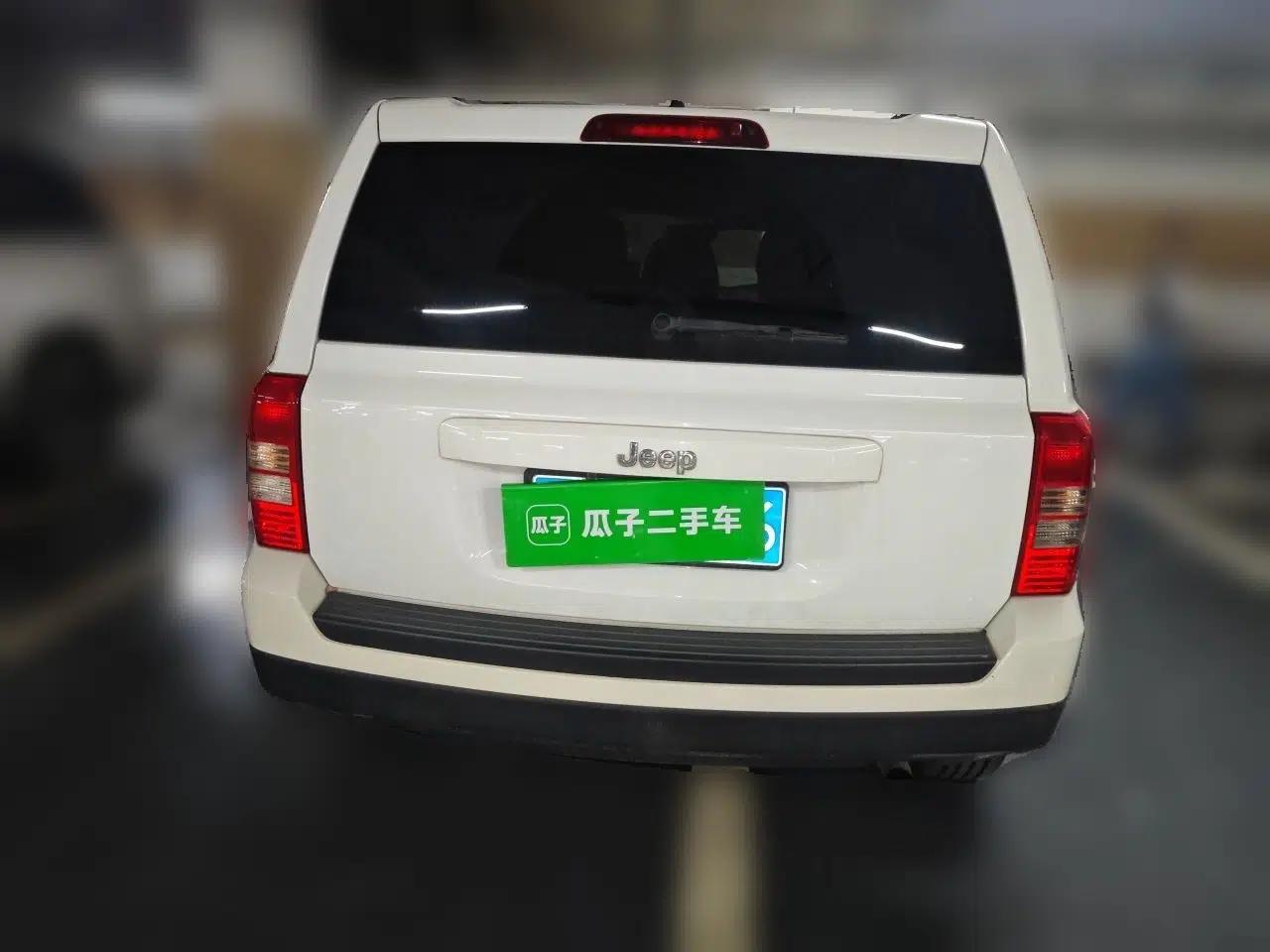 Jeep Patriot 2015 2.0L Sport Edition — миниатюра 5