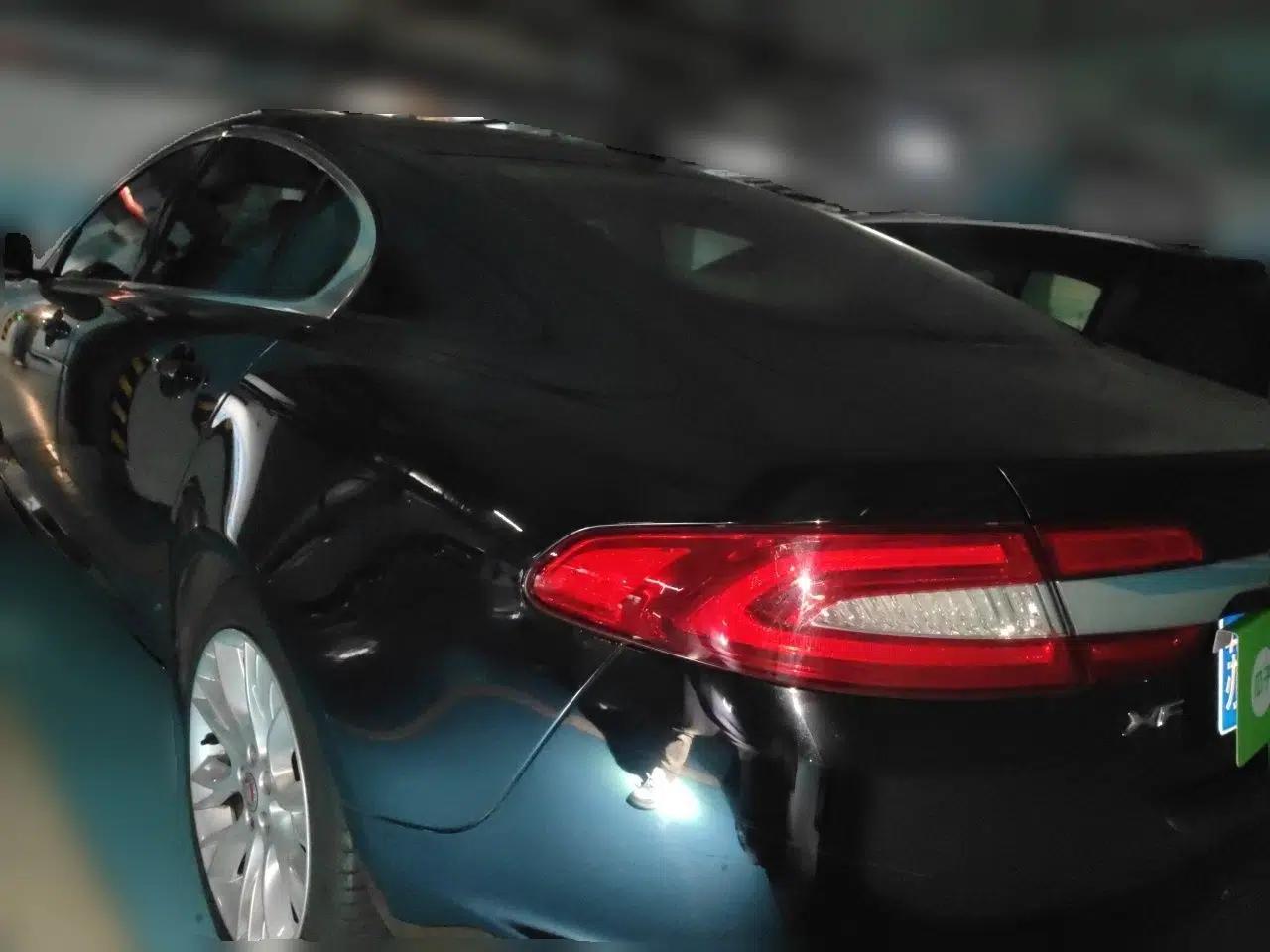 Jaguar XF 2014 XF 2.0T Luxury Edition — миниатюра 4