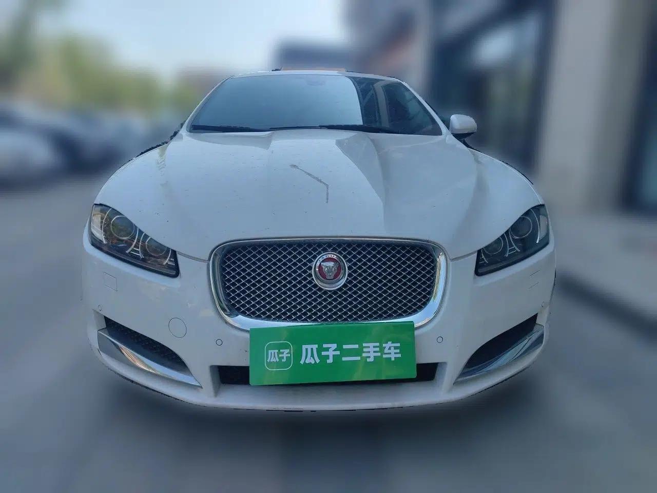 Jaguar XF 2015 XF 2.0T Luxury Edition — миниатюра 2