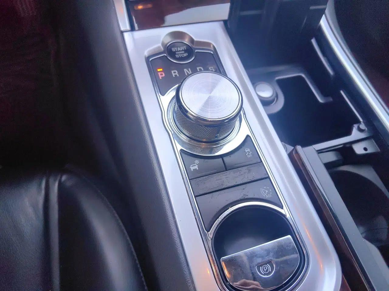Jaguar XF 2015 XF 2.0T Luxury Edition — миниатюра 15