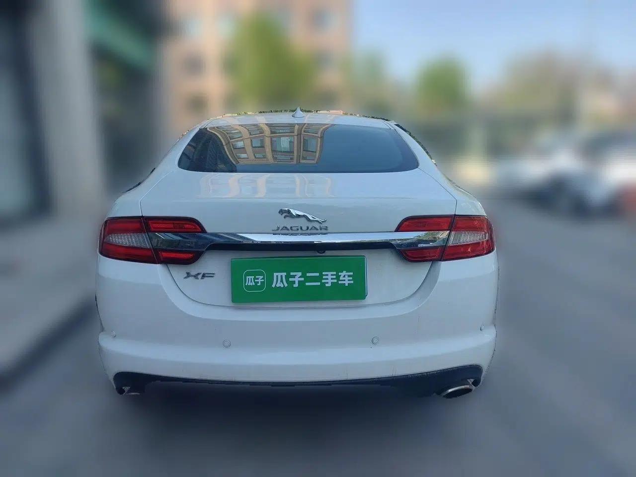 Jaguar XF 2015 XF 2.0T Luxury Edition — миниатюра 5
