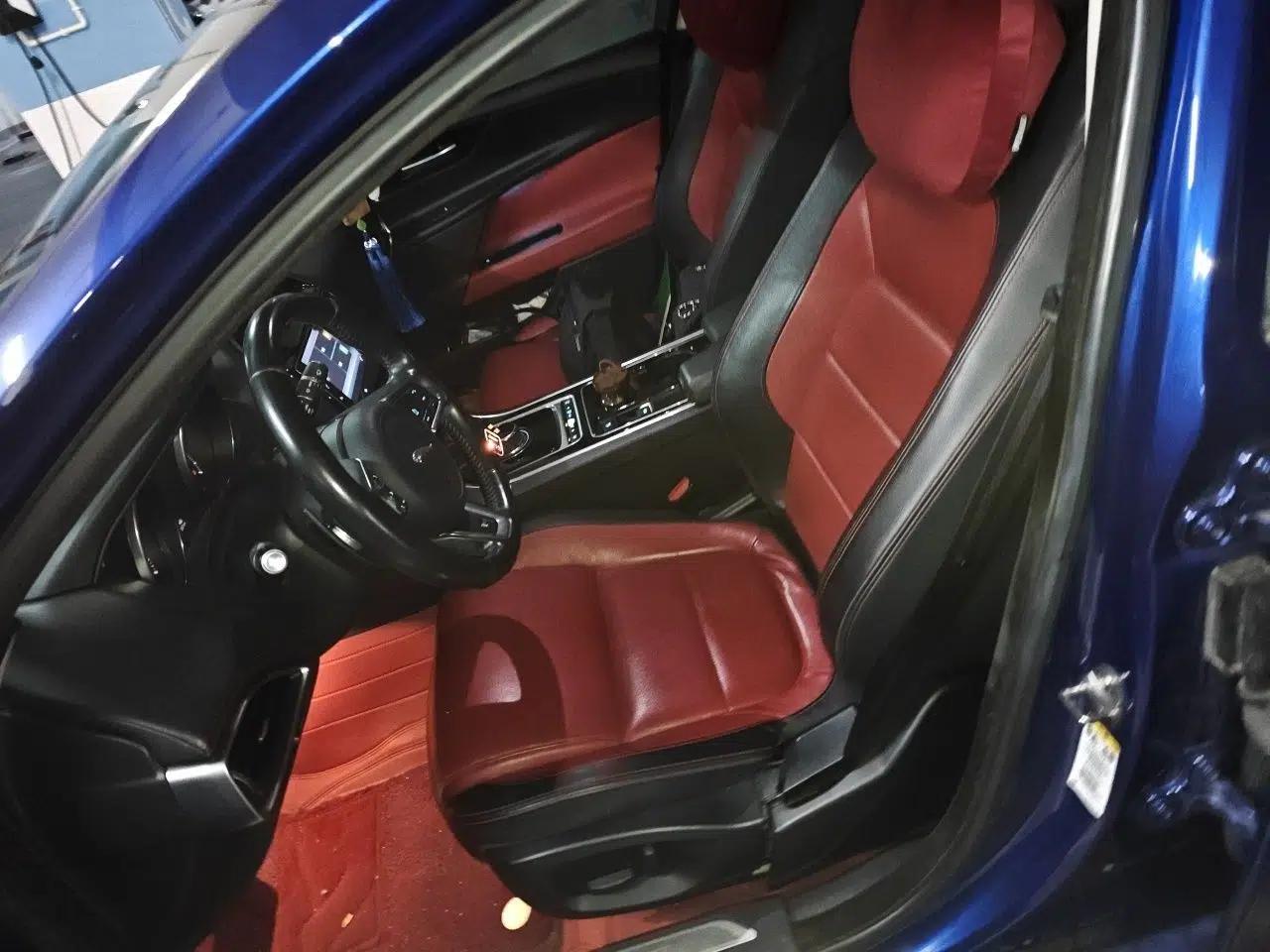 Jaguar XE 2017 2.0T 200 PS R-Sport — миниатюра 16