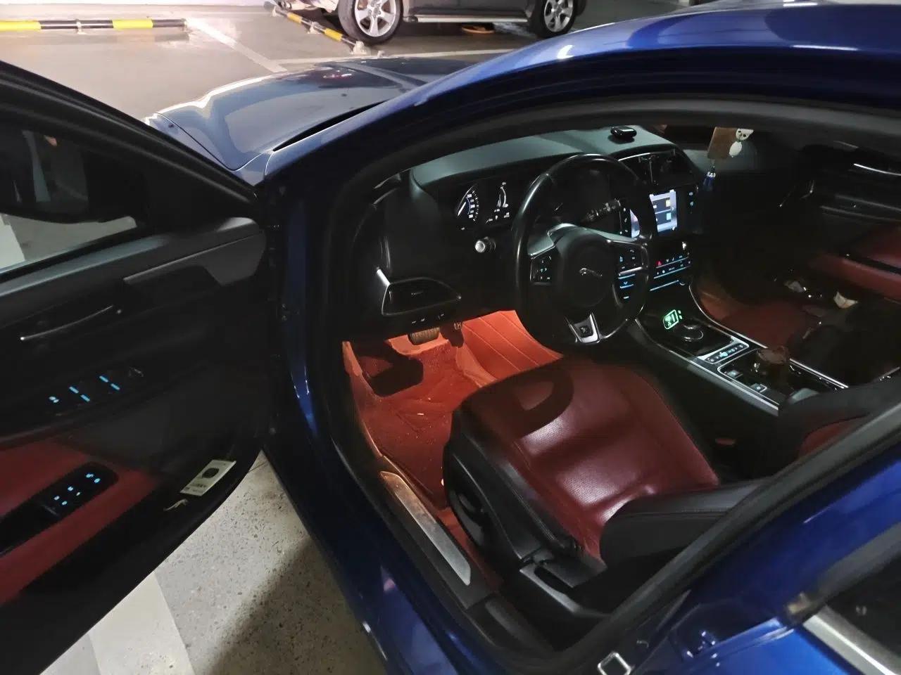 Jaguar XE 2017 2.0T 200 PS R-Sport — миниатюра 17