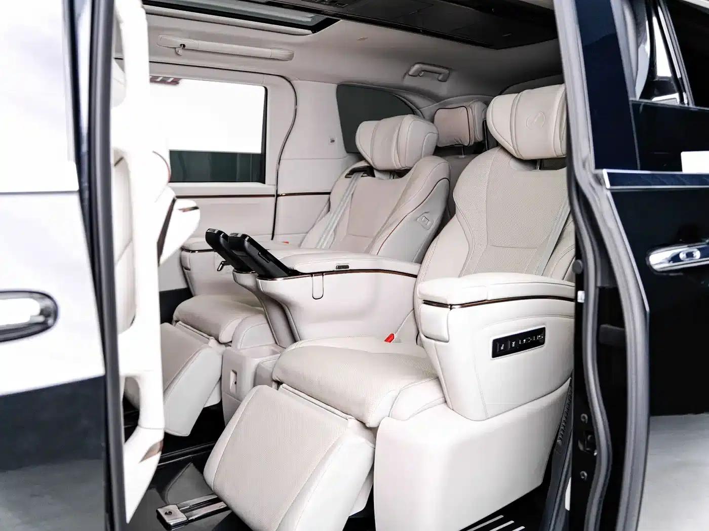 Lexus LM 2025 500h Six-Seat Premium Edition — миниатюра 22