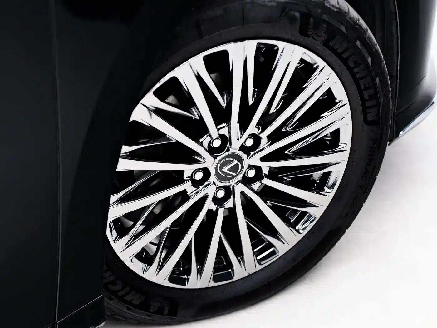 Lexus LM 2025 500h Six-Seat Premium Edition — миниатюра 5