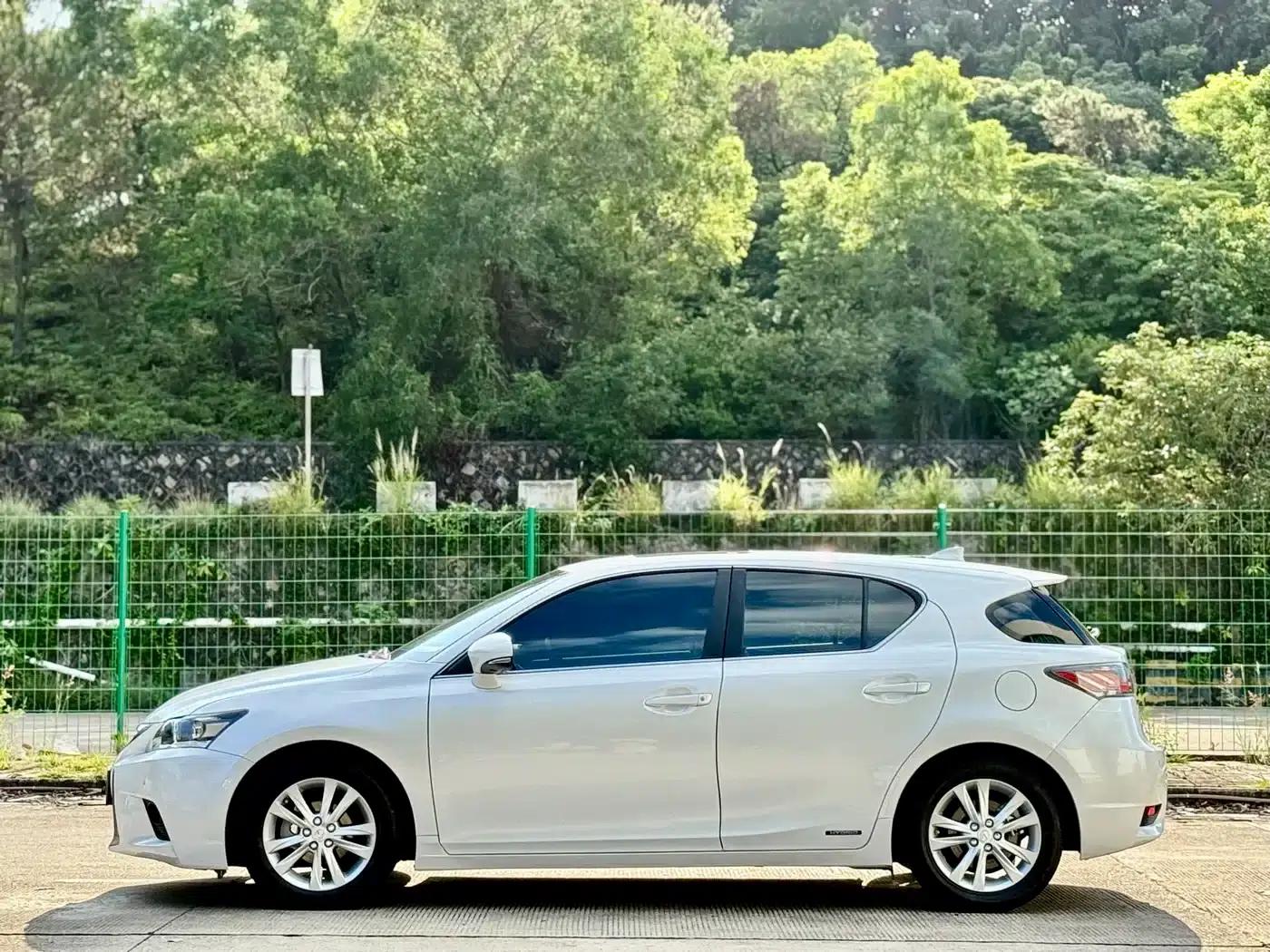 Lexus CT 2014 CT200h Comfort Edition (Single Color) — миниатюра 5