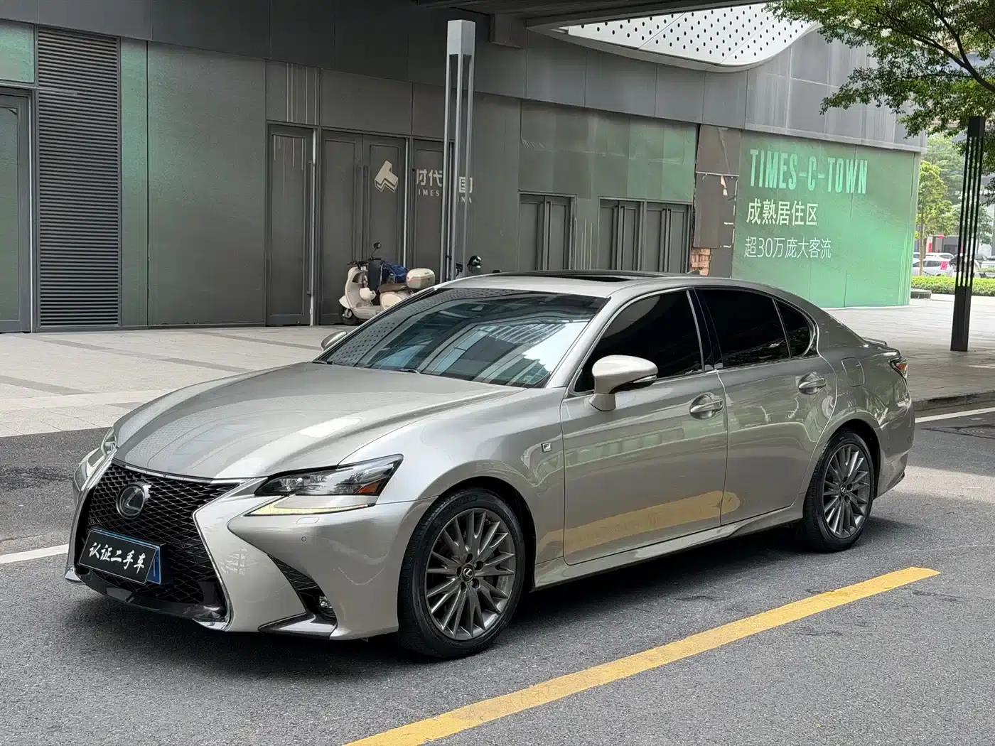 2017 Lexus GS 300 F SPORT — миниатюра 1