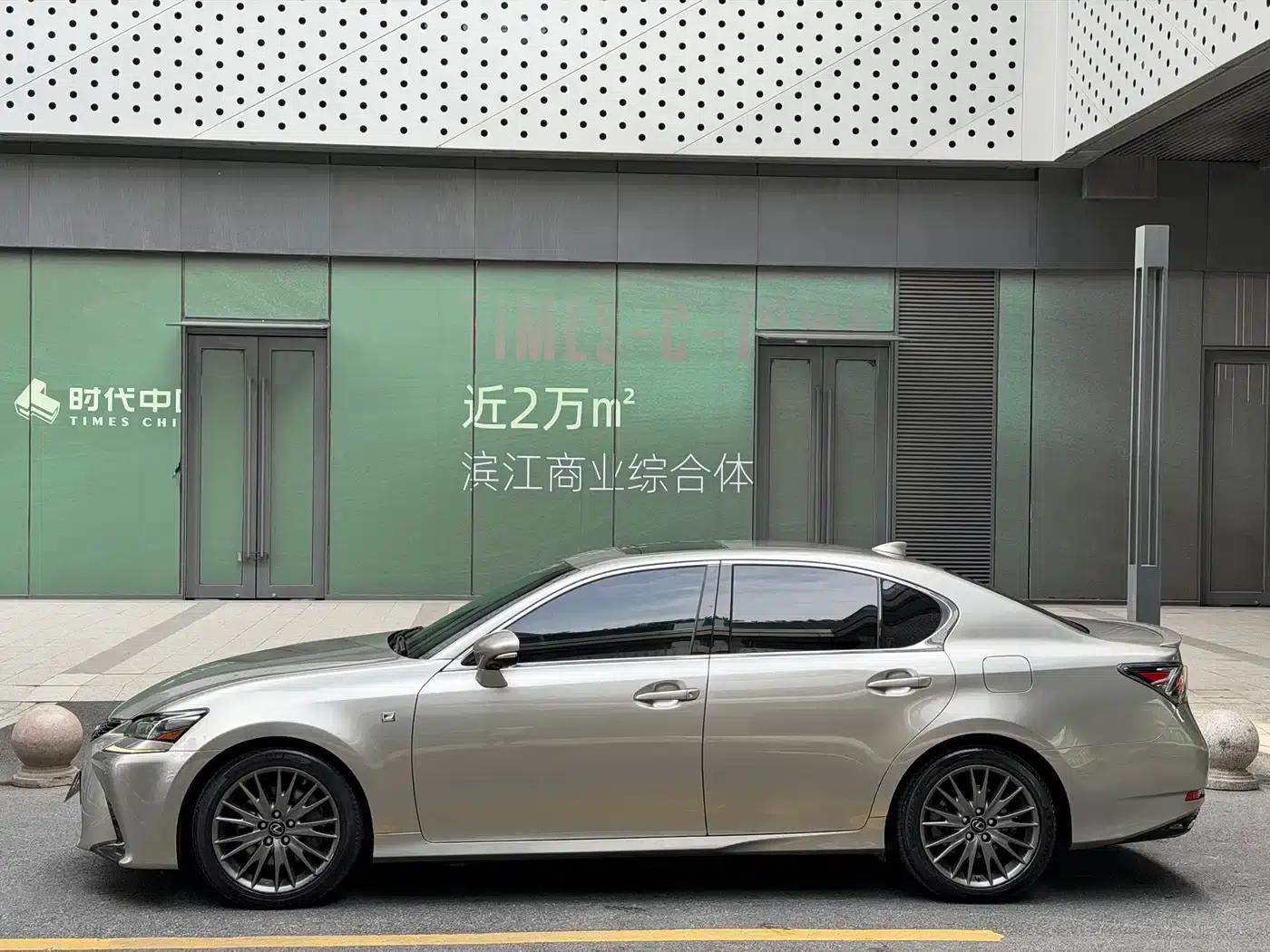 2017 Lexus GS 300 F SPORT — миниатюра 13