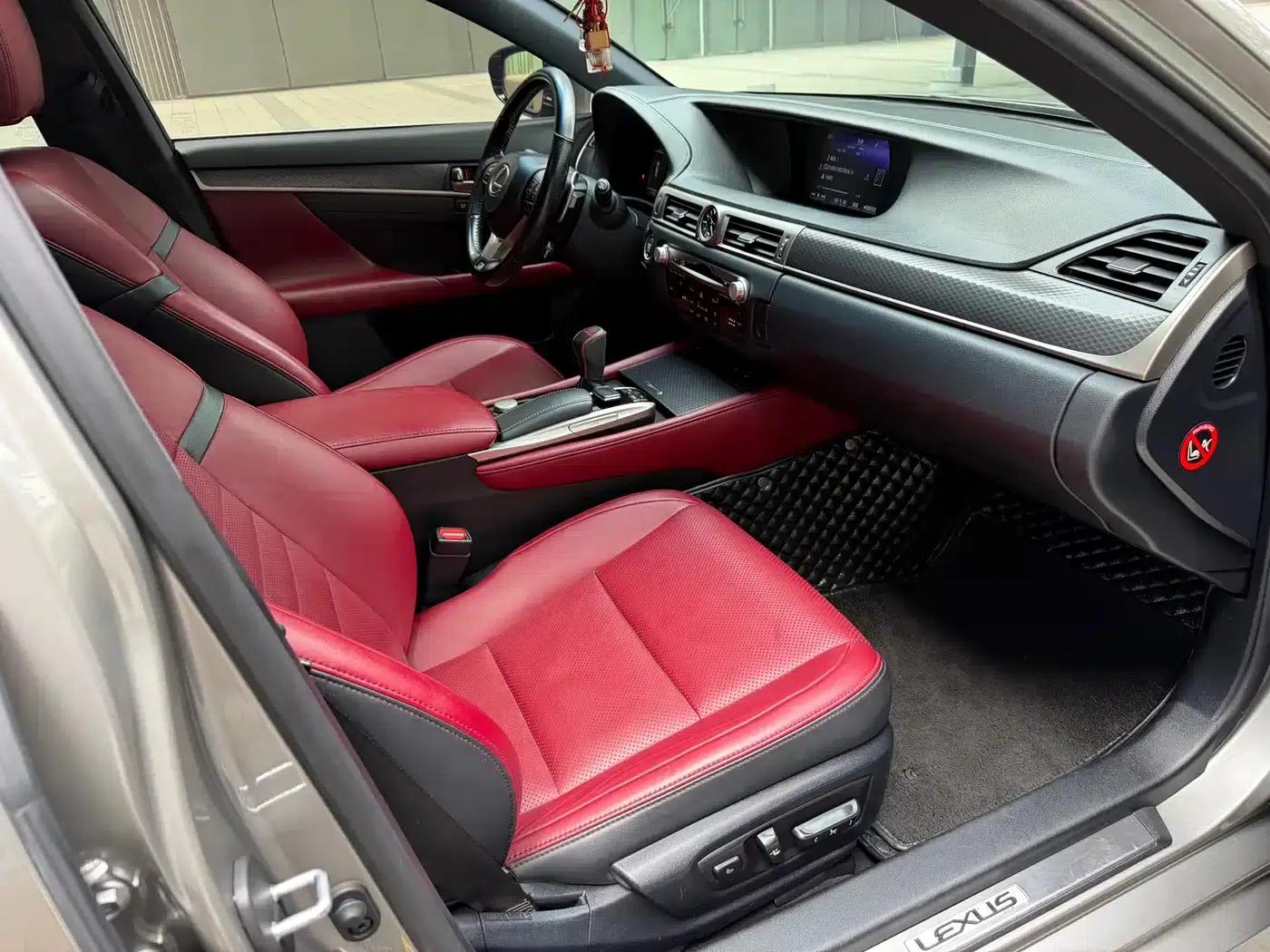2017 Lexus GS 300 F SPORT — миниатюра 10